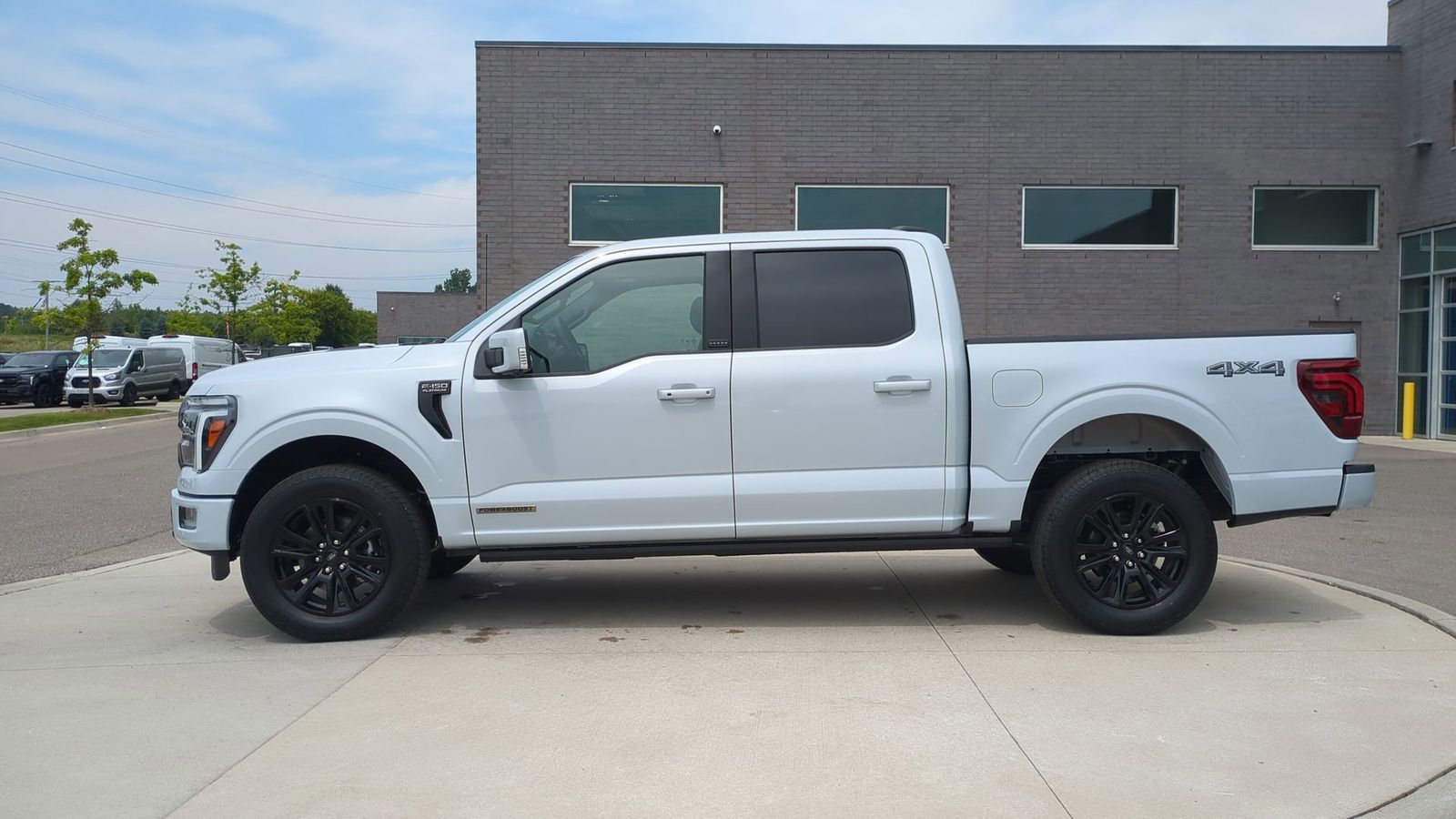 2025 Ford F-150 Platinum photo 2