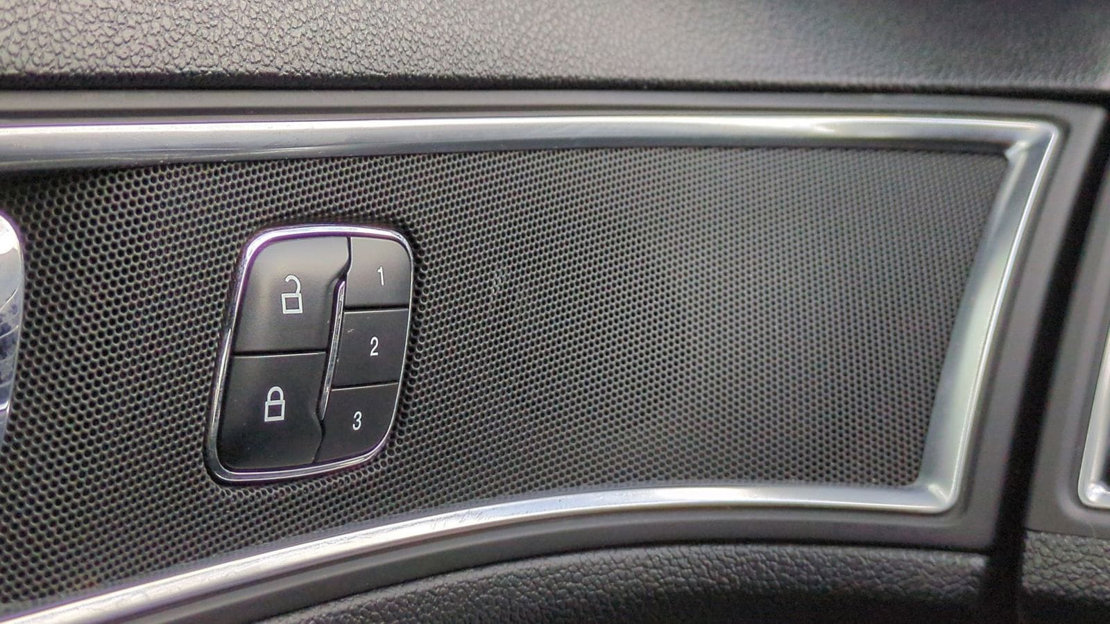 Thumbnail: 2018 Ford Explorer - 47