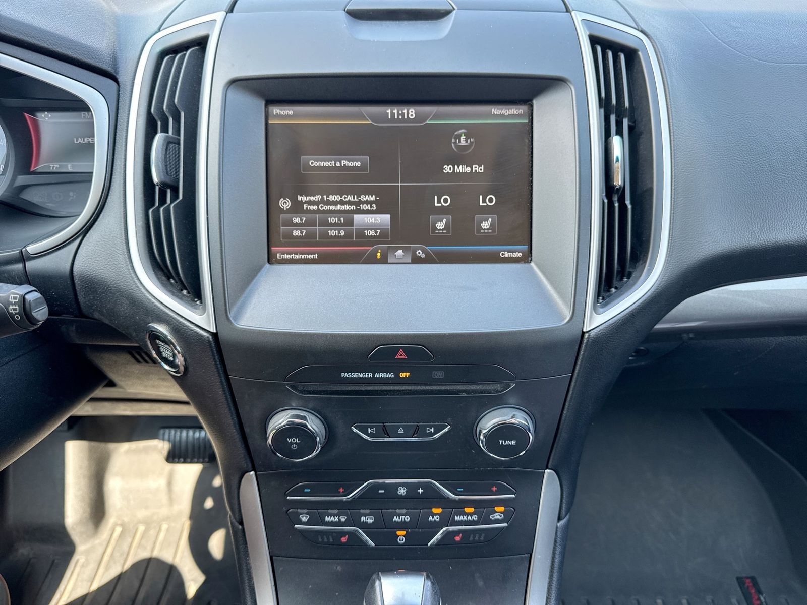 Thumbnail: 2015 Ford Edge - 32