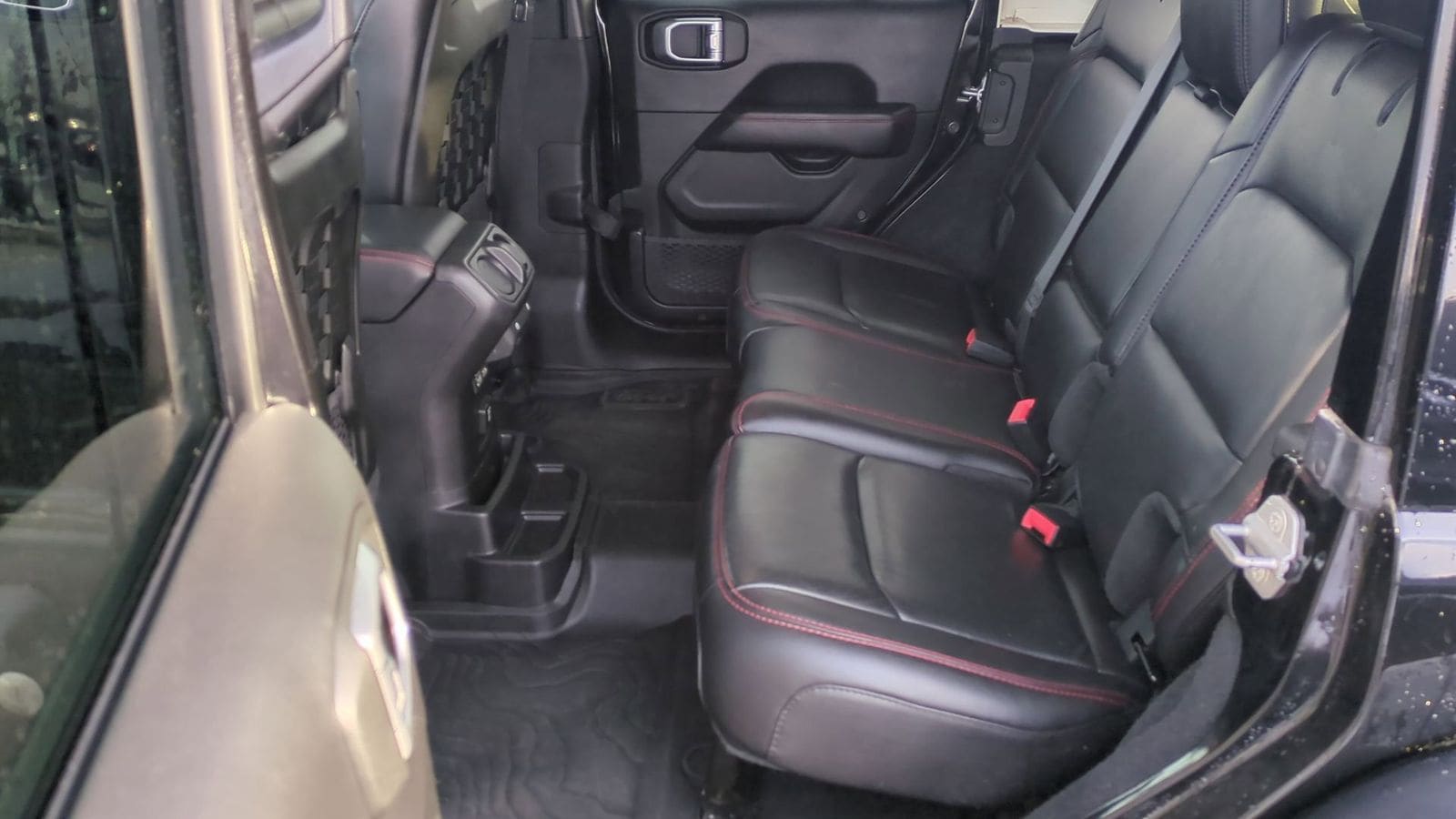 Thumbnail: 2020 Jeep Wrangler - 22