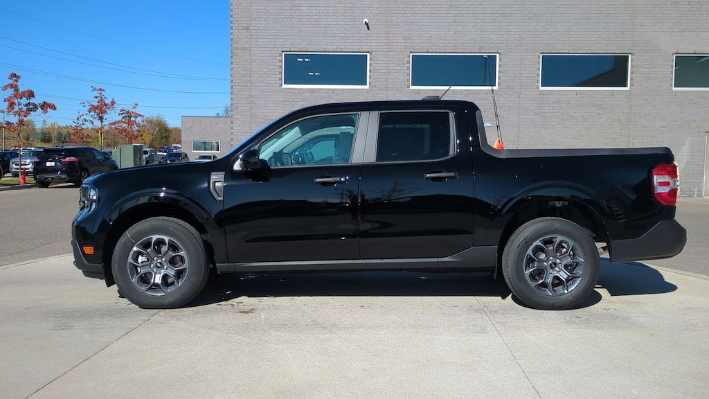 New 2025 Ford Maverick XLT Truck