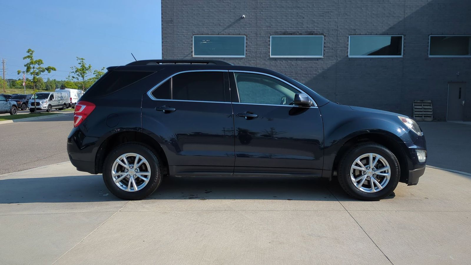 Thumbnail: 2017 Chevrolet Equinox - 7