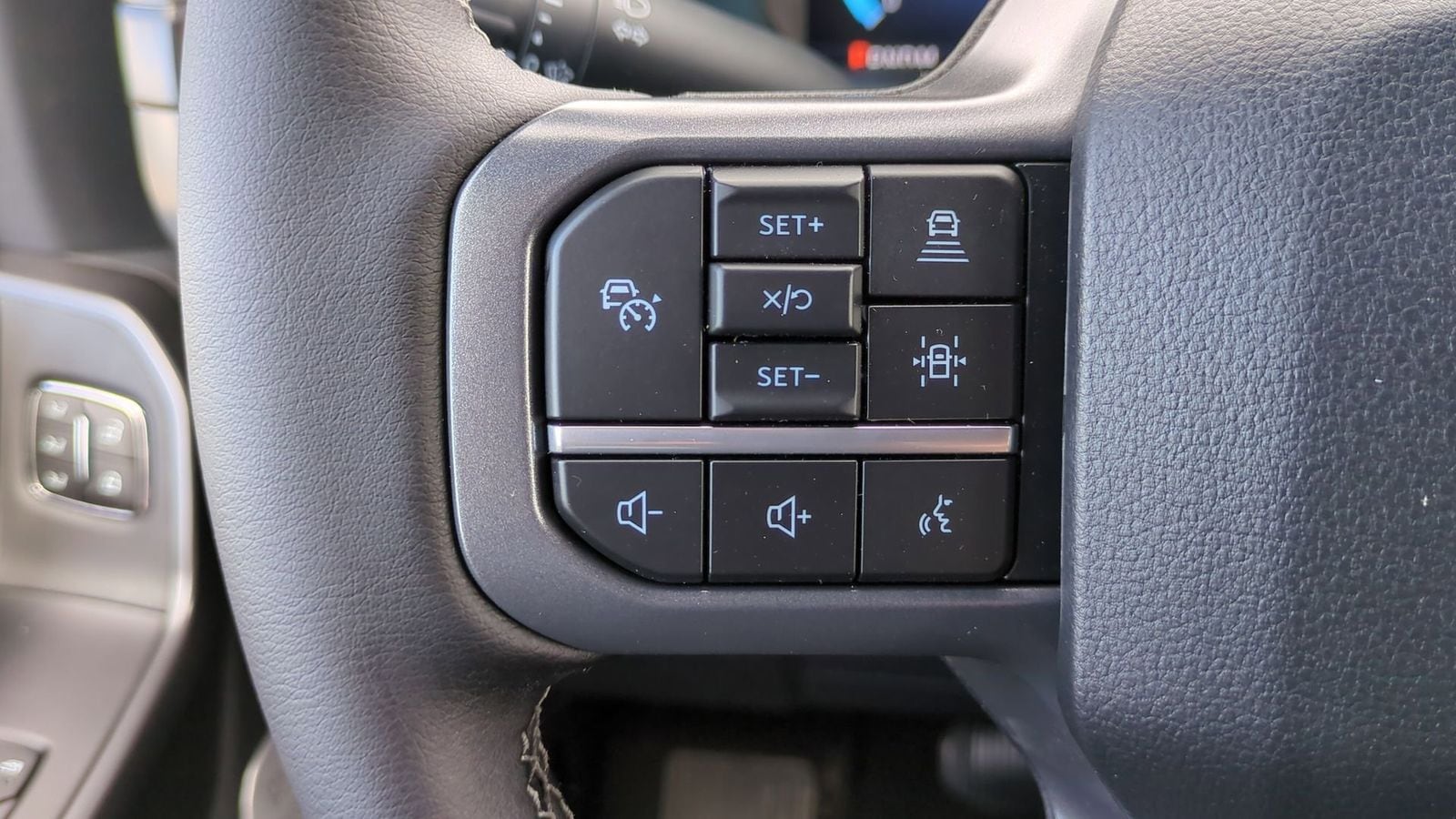 2025 Ford F-150 Lariat 23