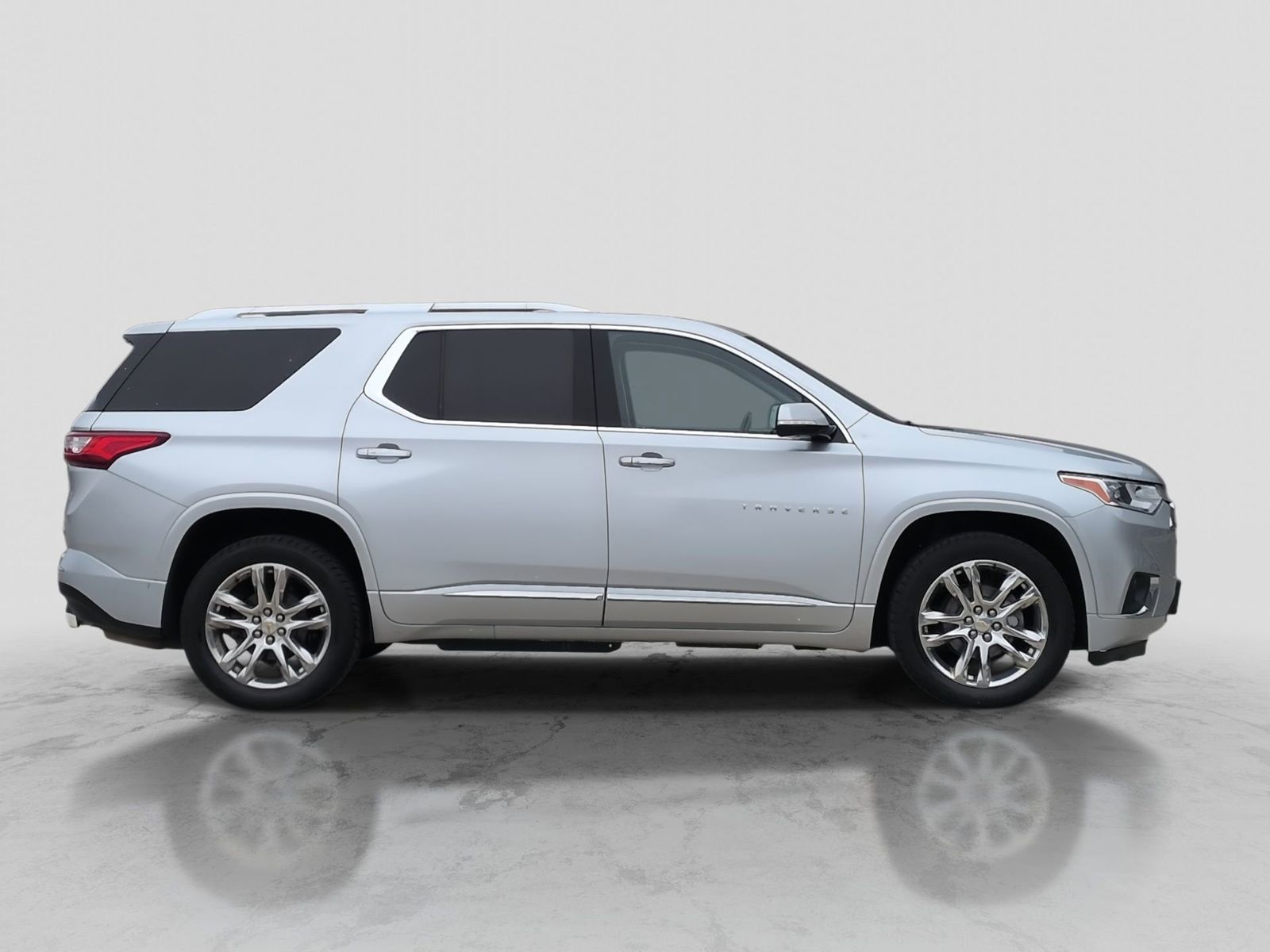 Thumbnail: 2018 Chevrolet Traverse - 8