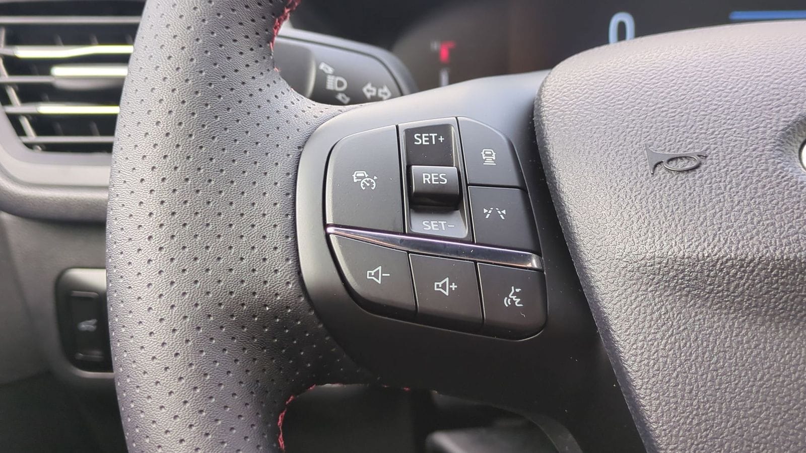 Thumbnail: 2025 Ford Escape - 22