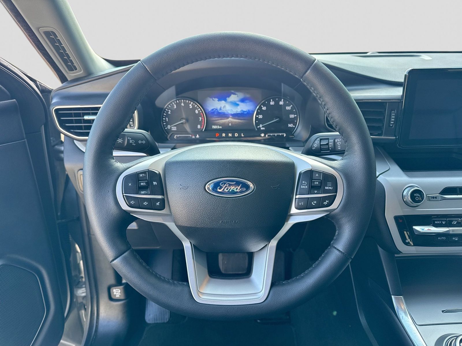 Thumbnail: 2024 Ford Explorer - 25