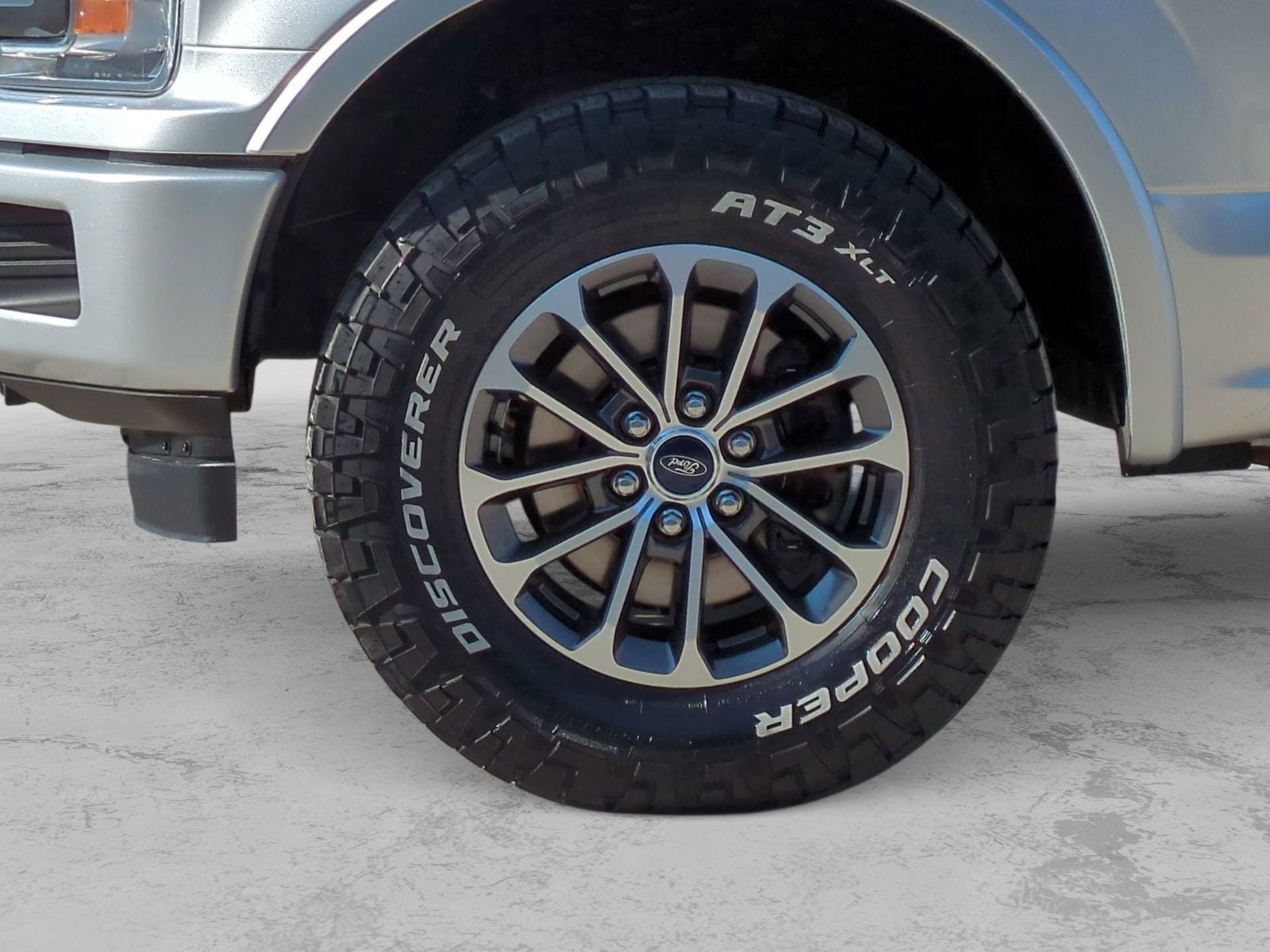 Thumbnail: 2019 Ford F-150 - 17