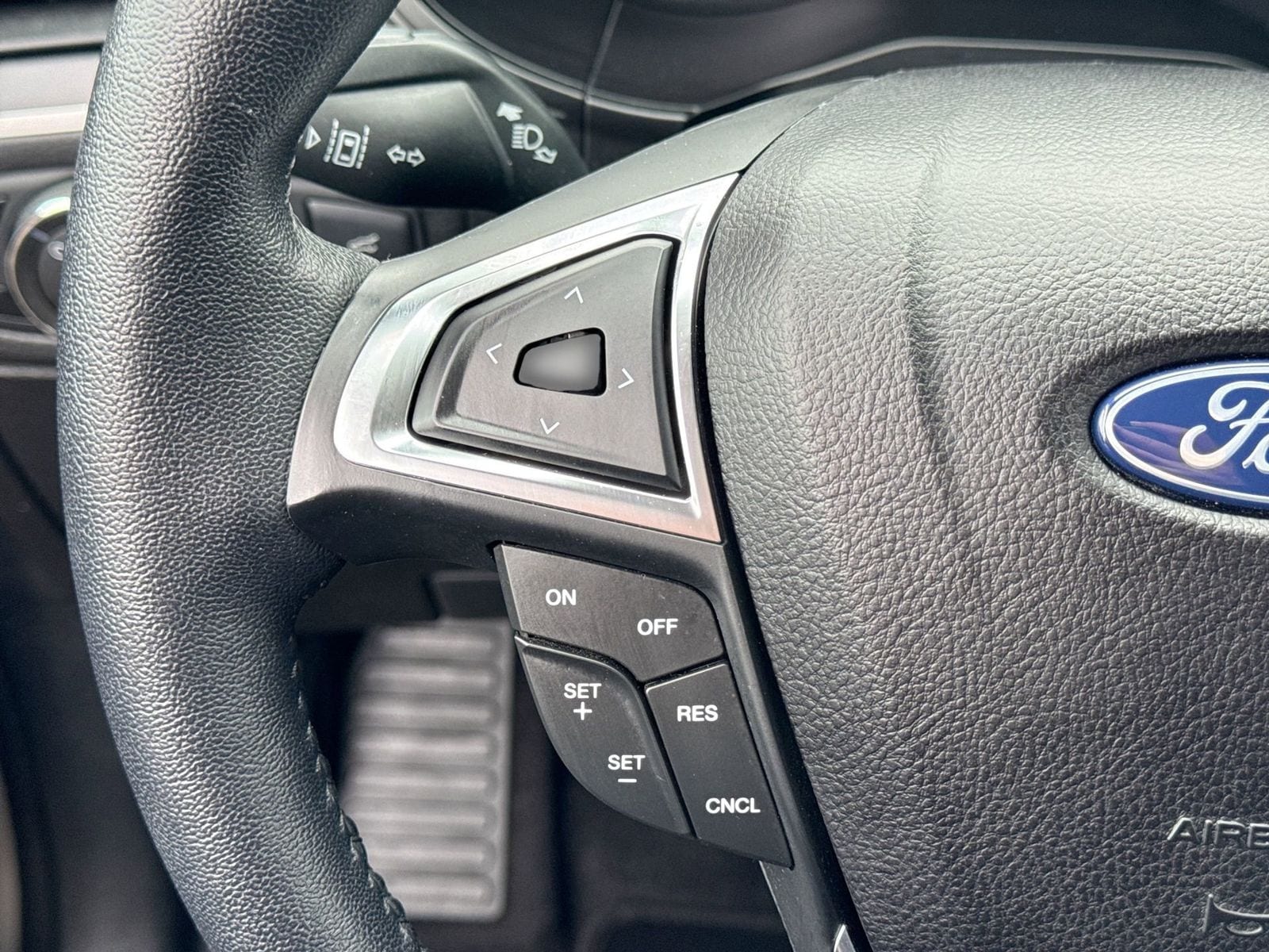 Thumbnail: 2023 Ford Edge - 26