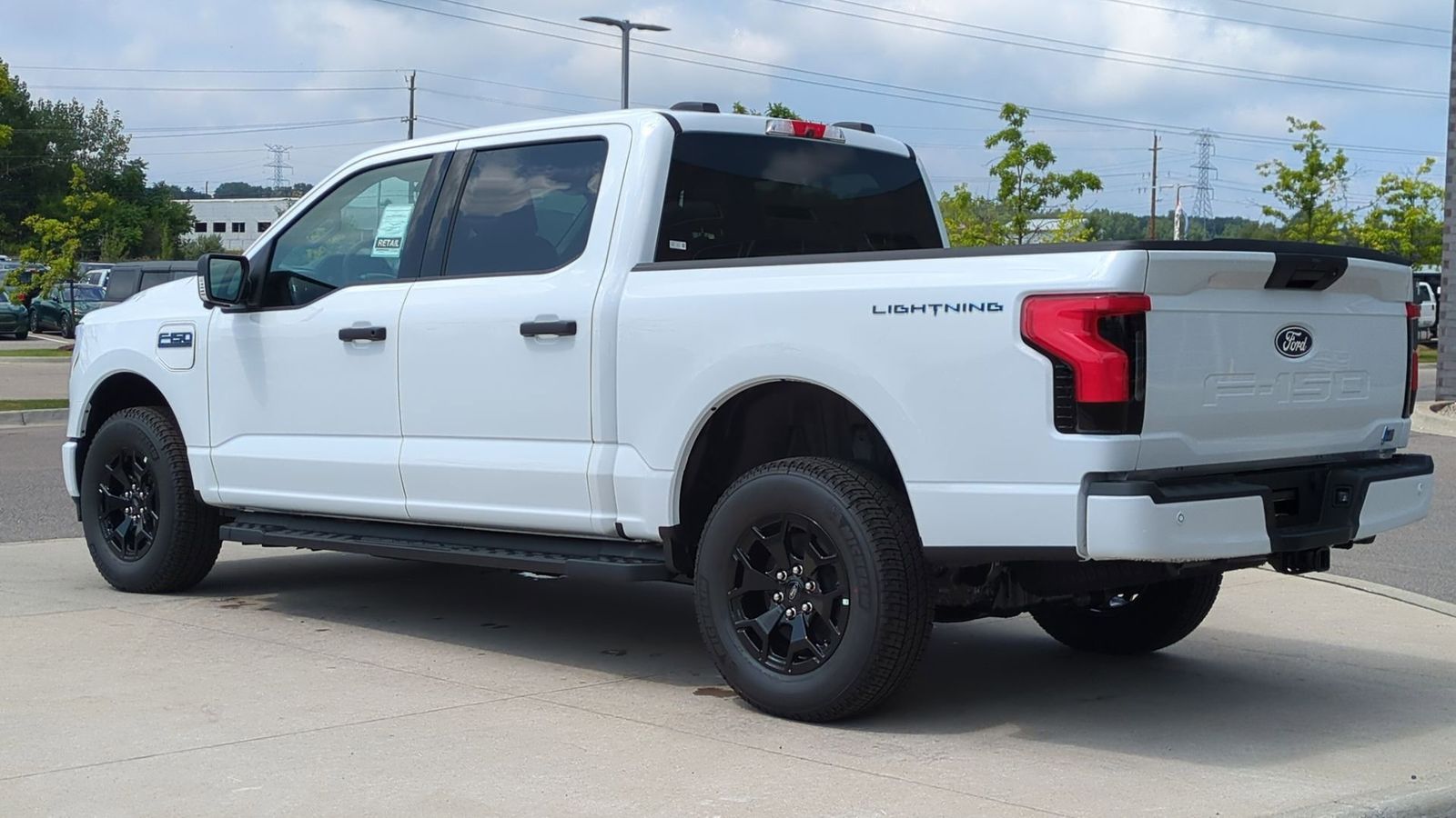2025 Ford F-150 Lightning XLT photo 3