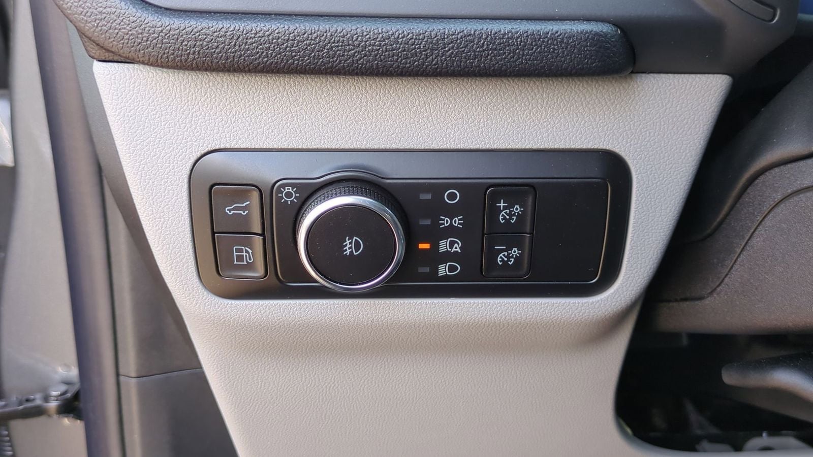 Thumbnail: 2025 Ford Escape - 16