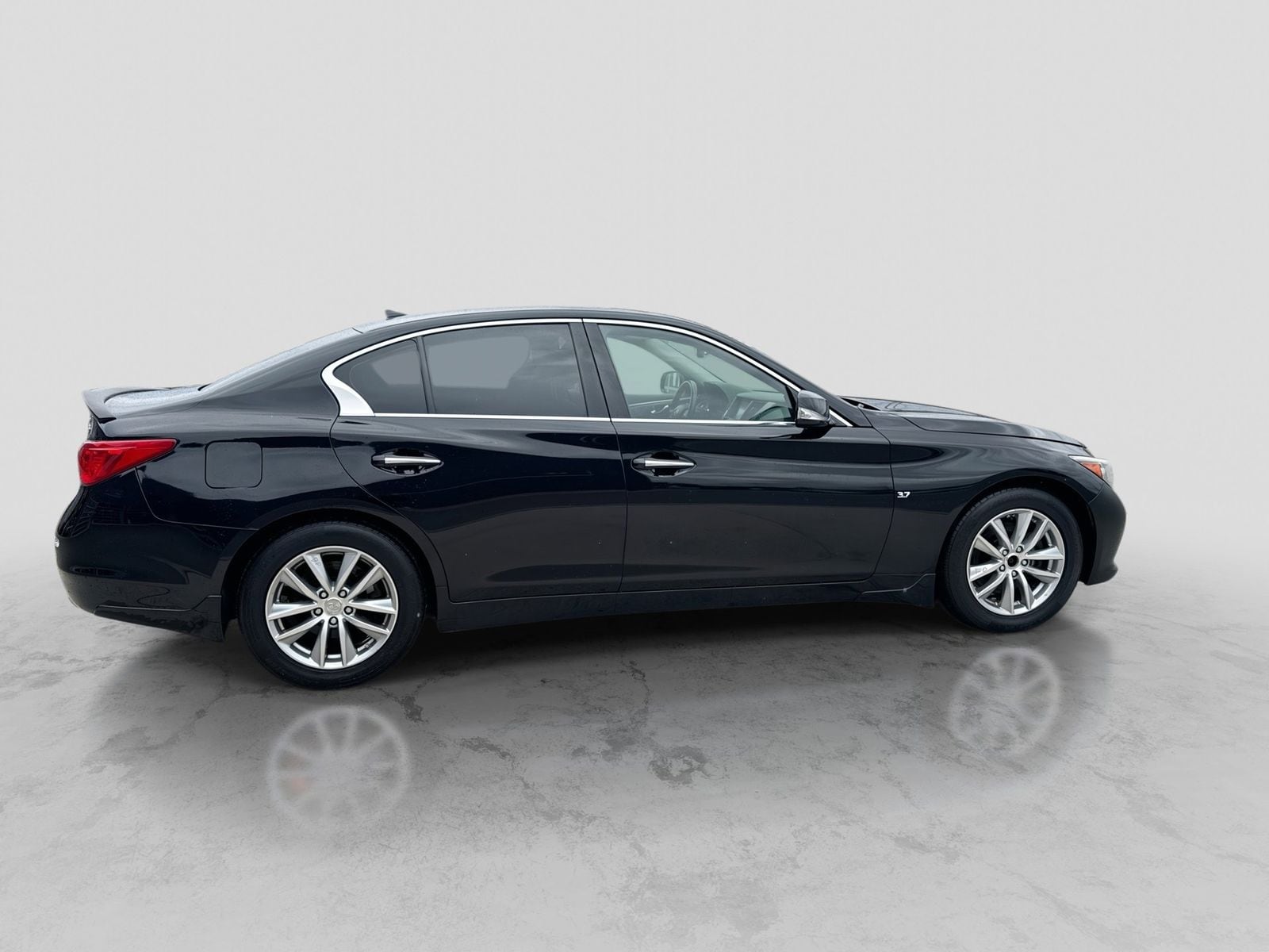 Thumbnail: 2015 INFINITI Q50 - 9