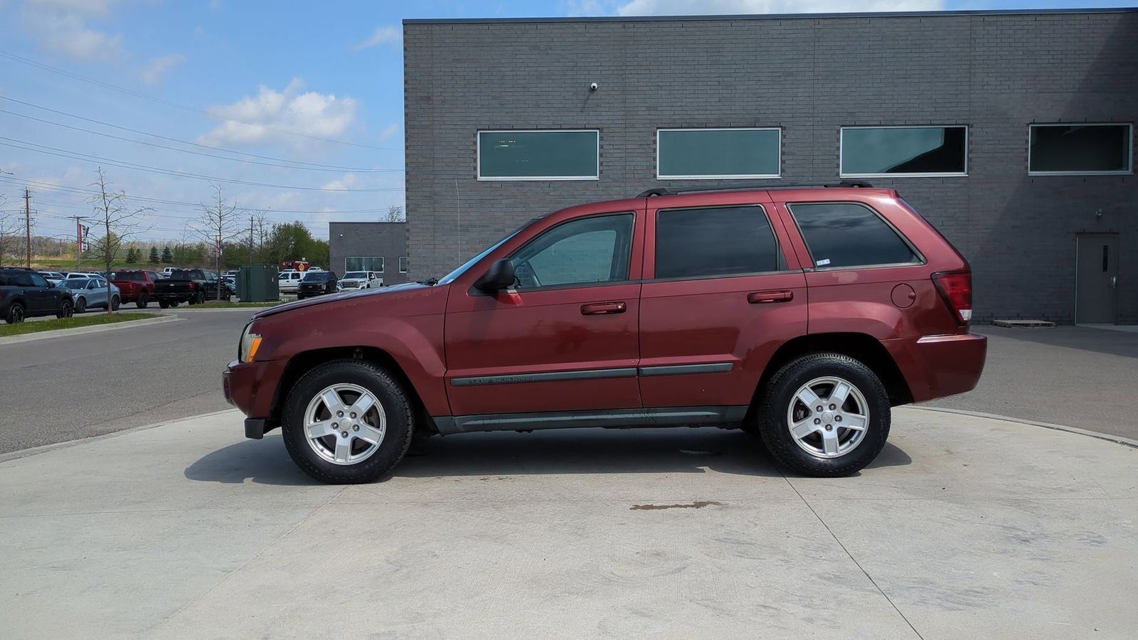 2007 Jeep Grand Cherokee Laredo 2