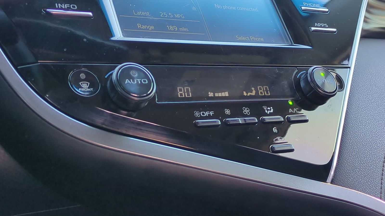 Thumbnail: 2018 Toyota Camry - 27