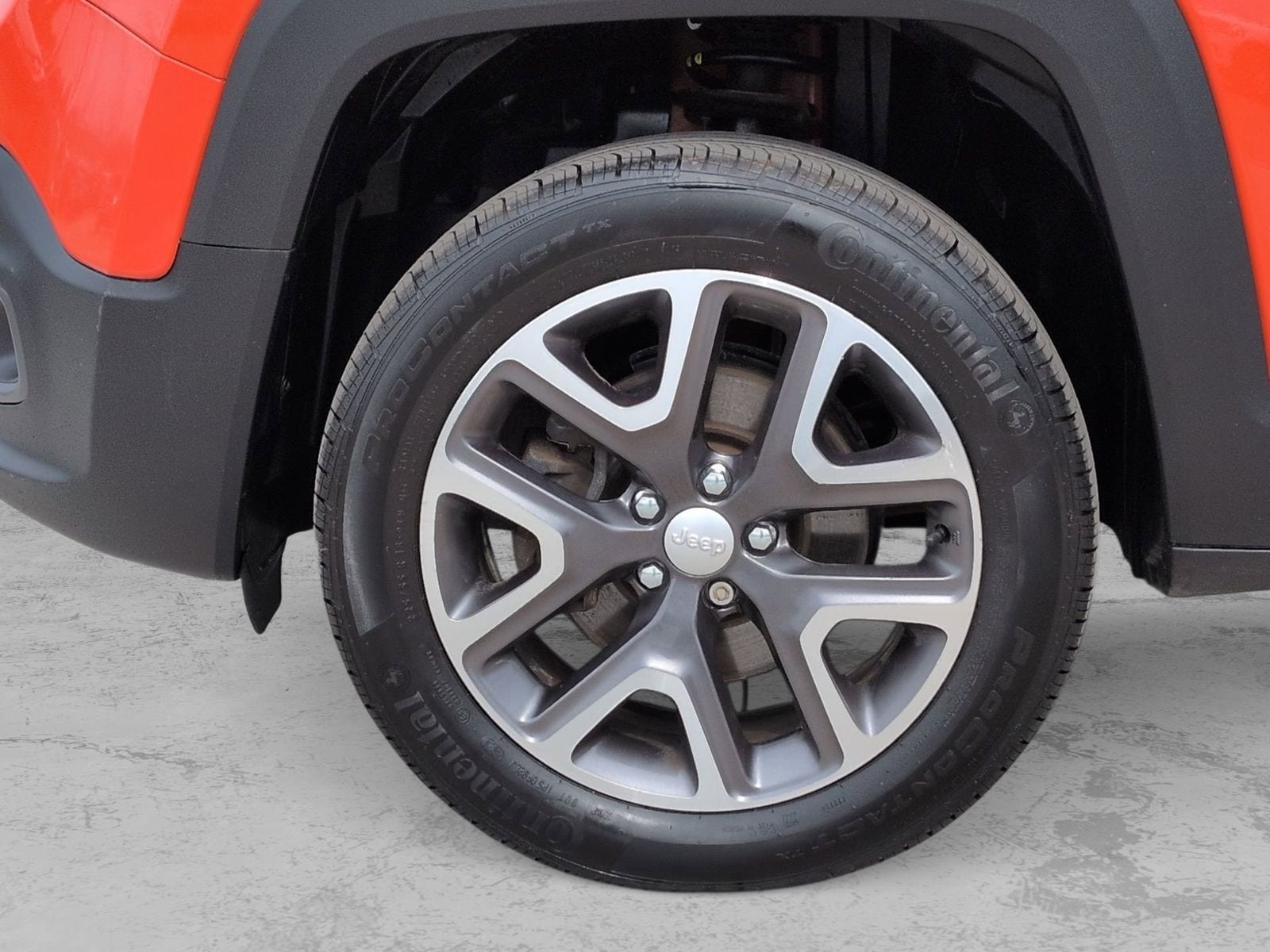 Thumbnail: 2017 Jeep Renegade - 17