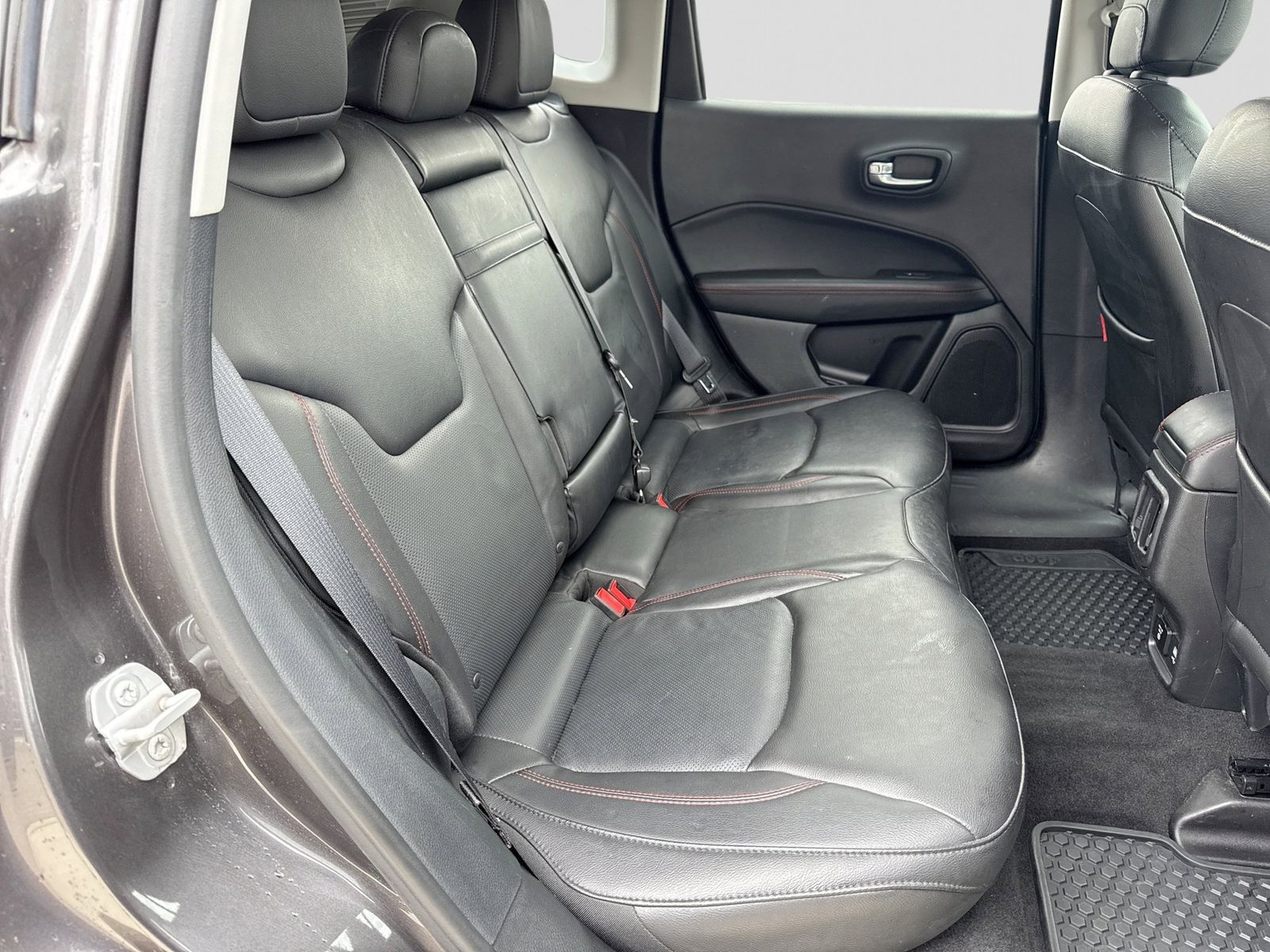 Thumbnail: 2018 Jeep Compass - 24
