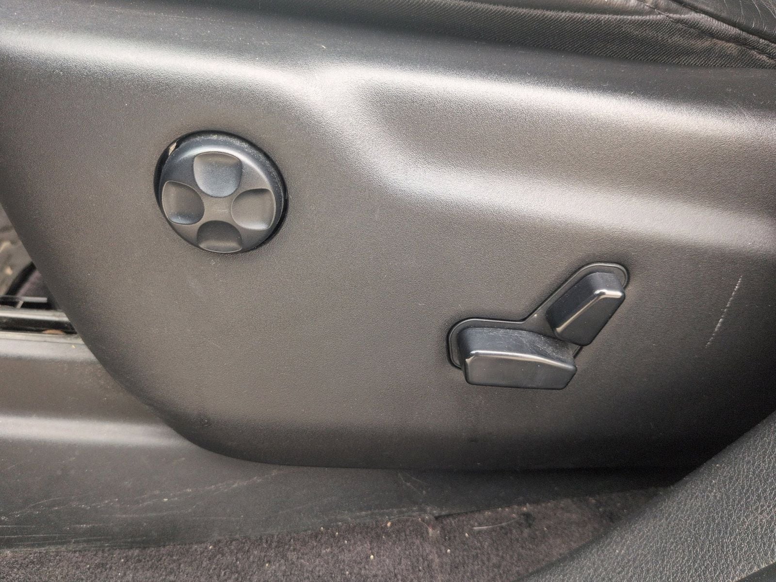 Thumbnail: 2015 Jeep Grand Cherokee - 22