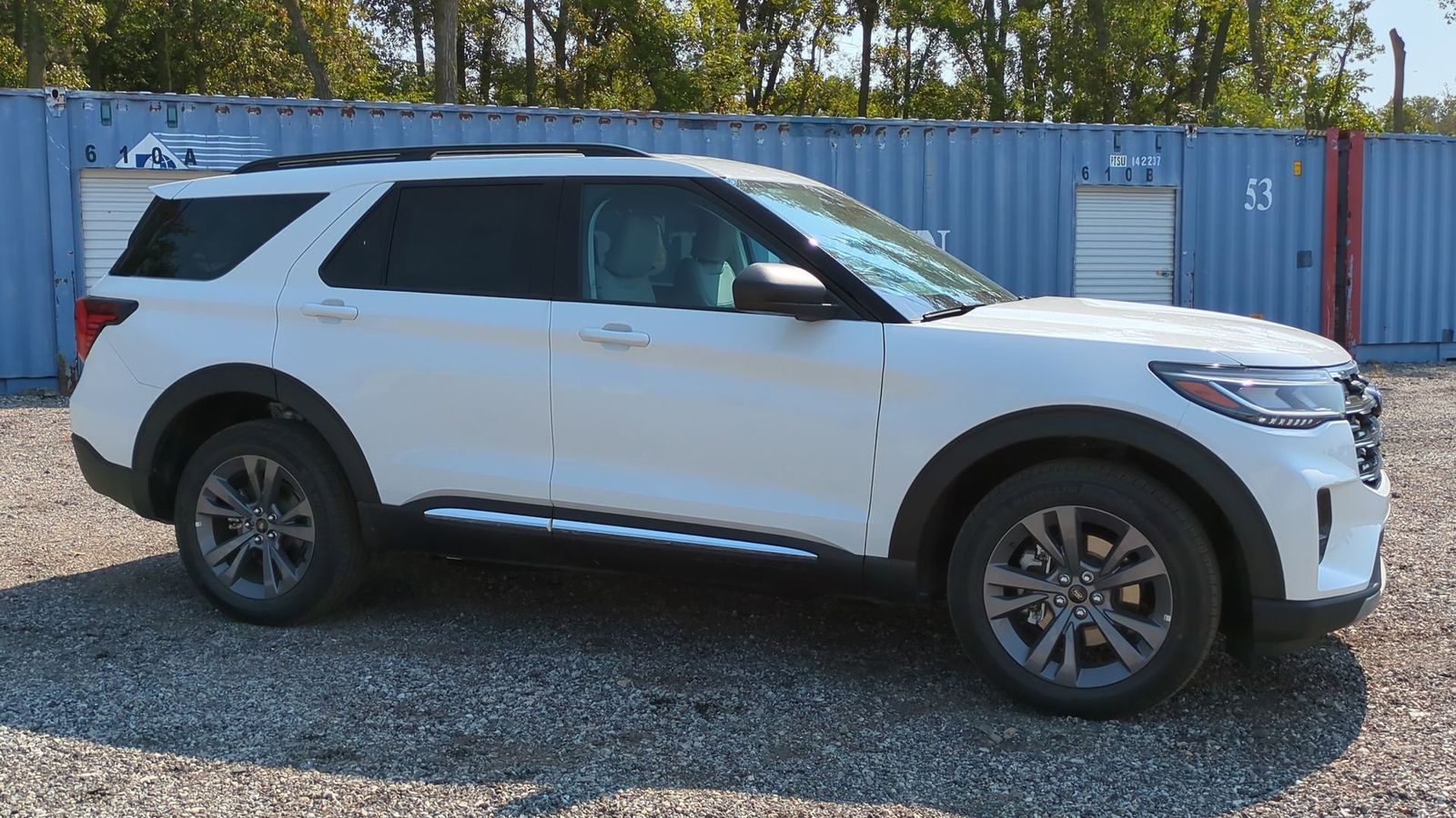 2025 Ford Explorer Active 9