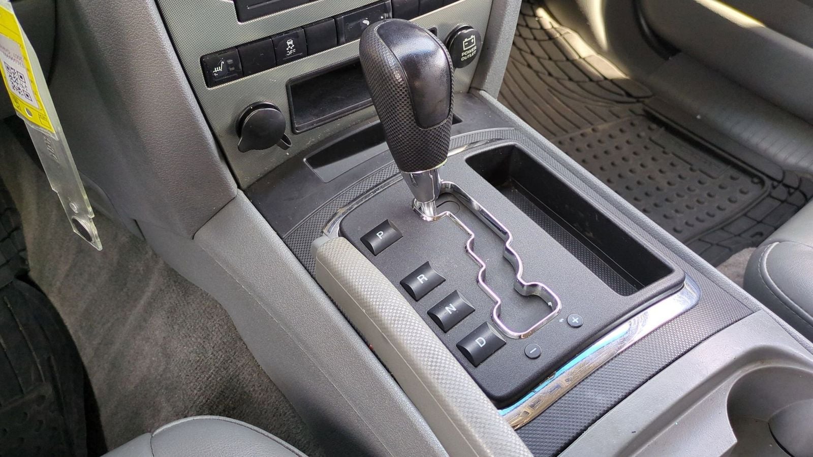 2007 Jeep Grand Cherokee Laredo 26