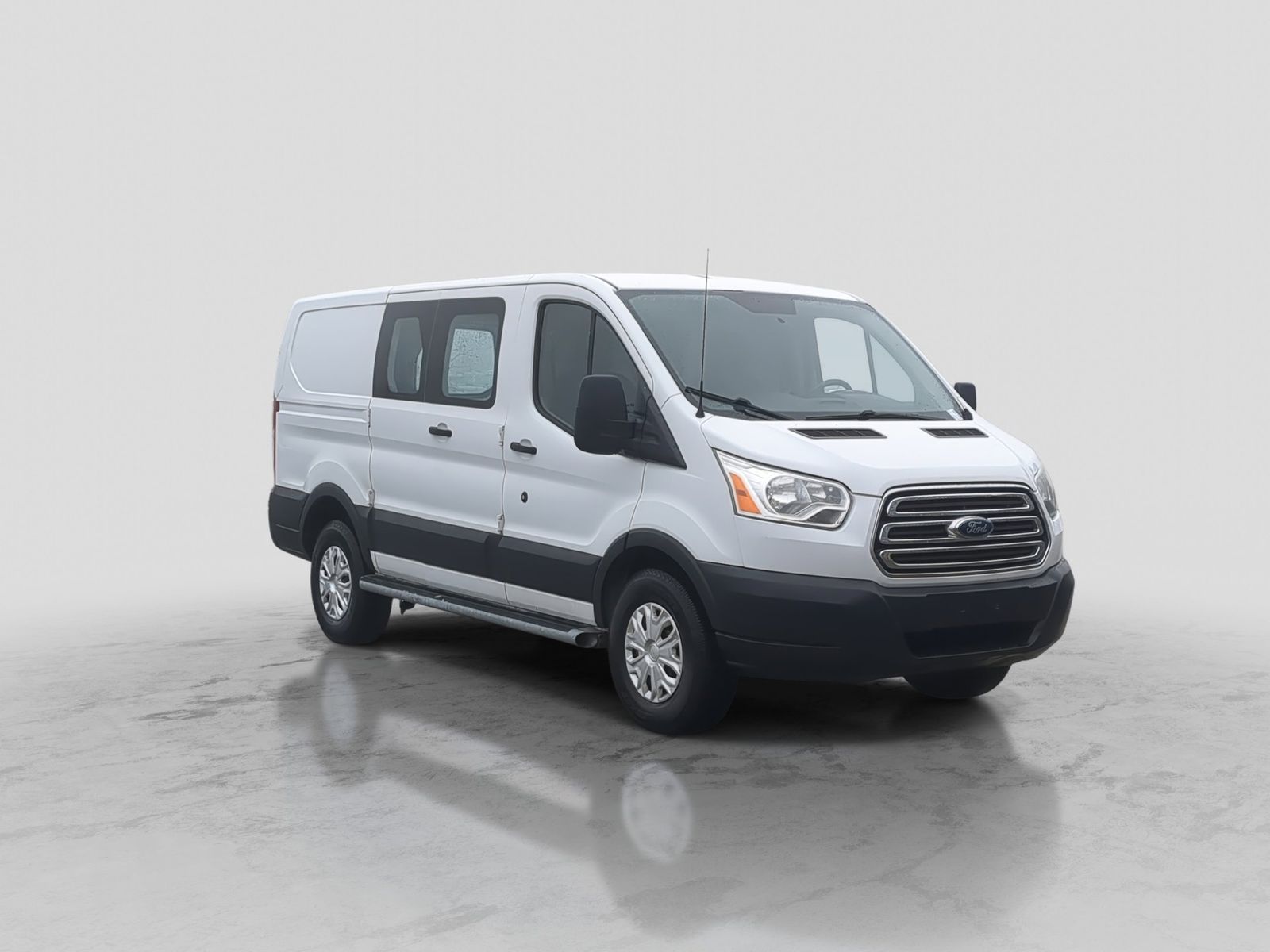 Thumbnail: 2015 Ford Transit Series - 10