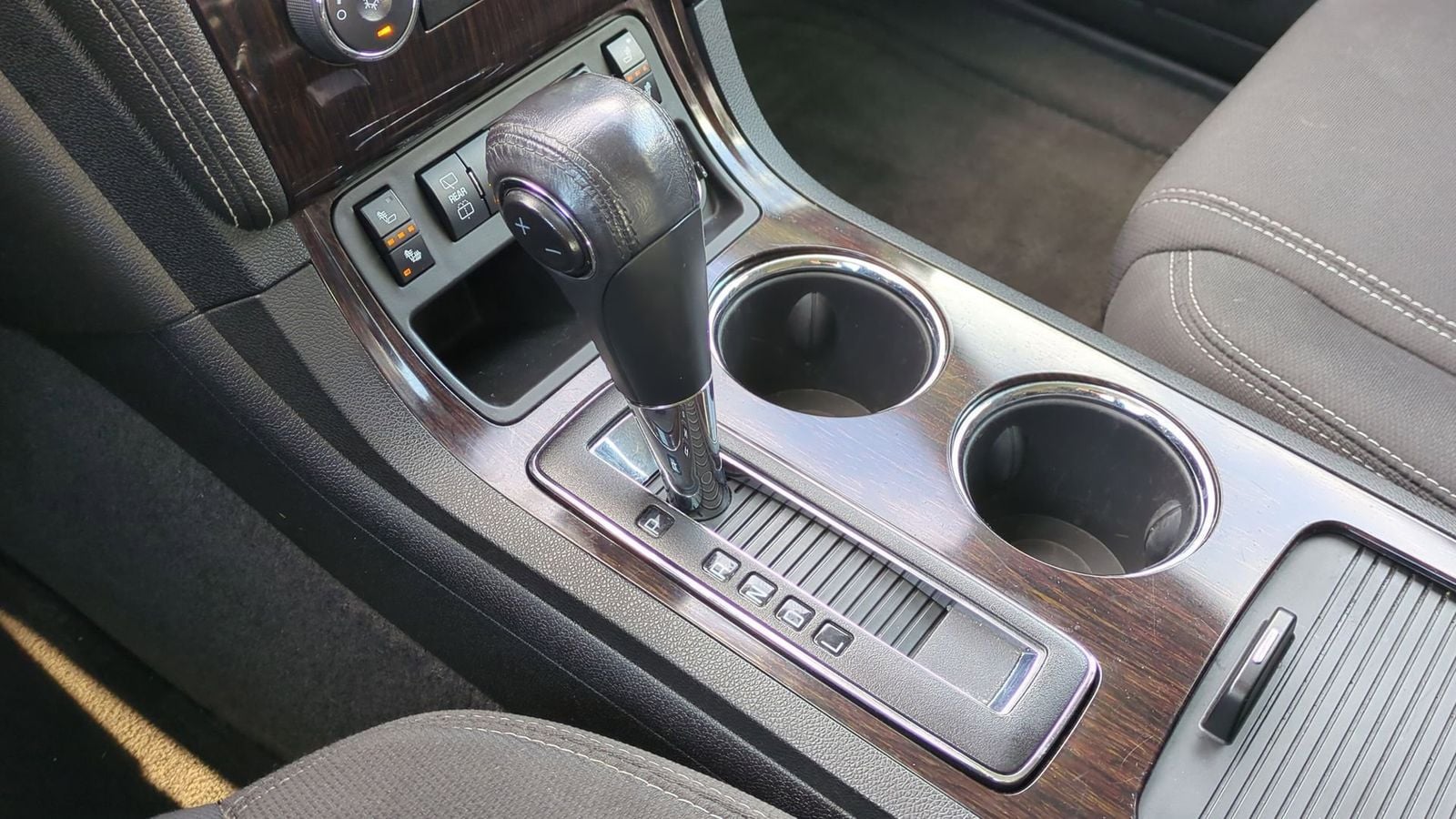 Thumbnail: 2017 Chevrolet Traverse - 36