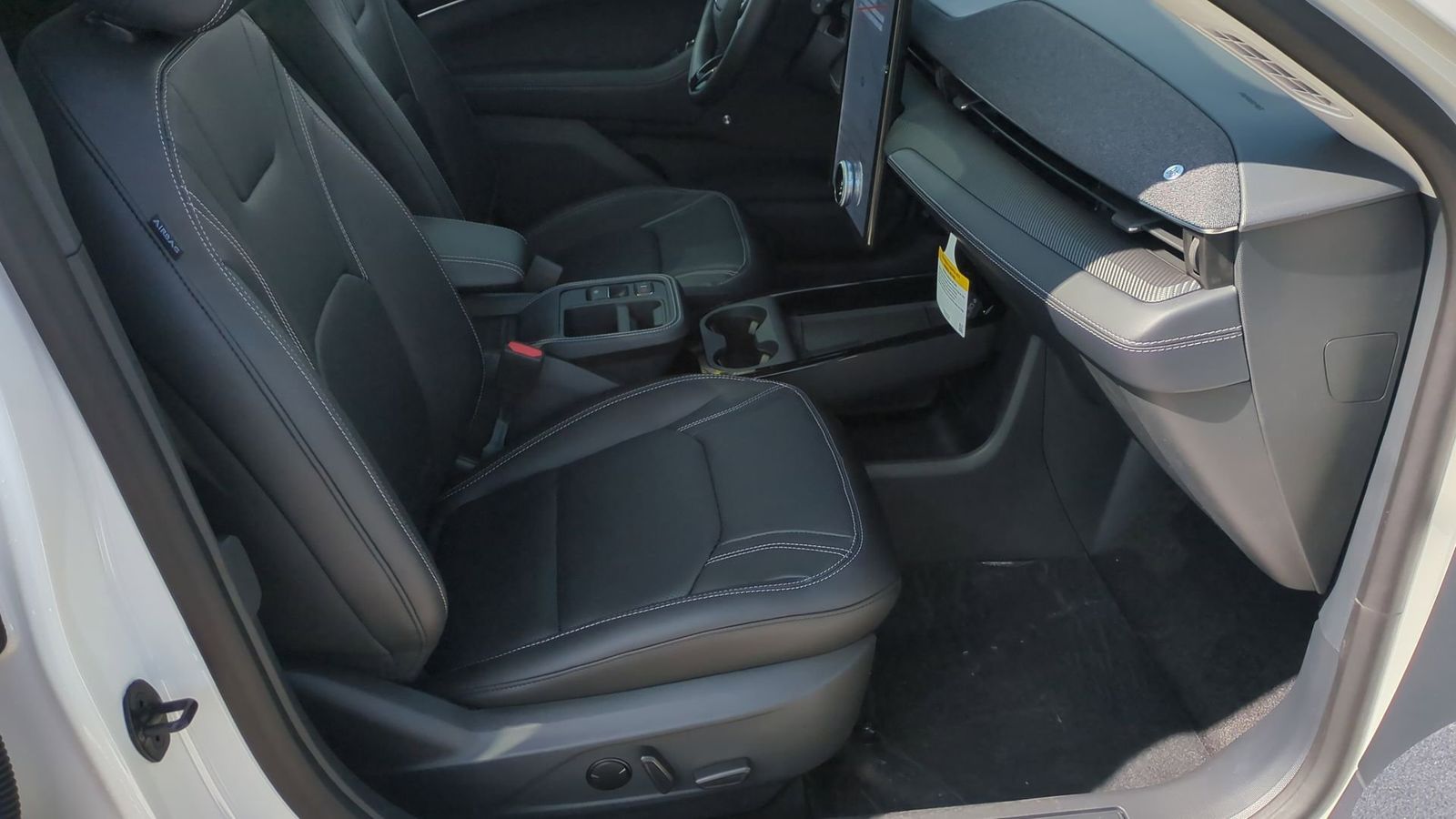 Thumbnail: 2025 Ford Mustang Mach-E - 20