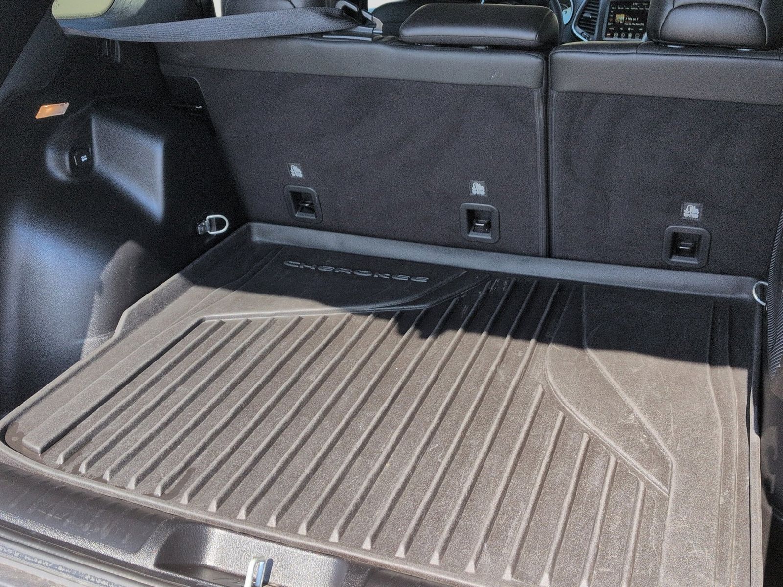 Thumbnail: 2021 Jeep Cherokee - 42