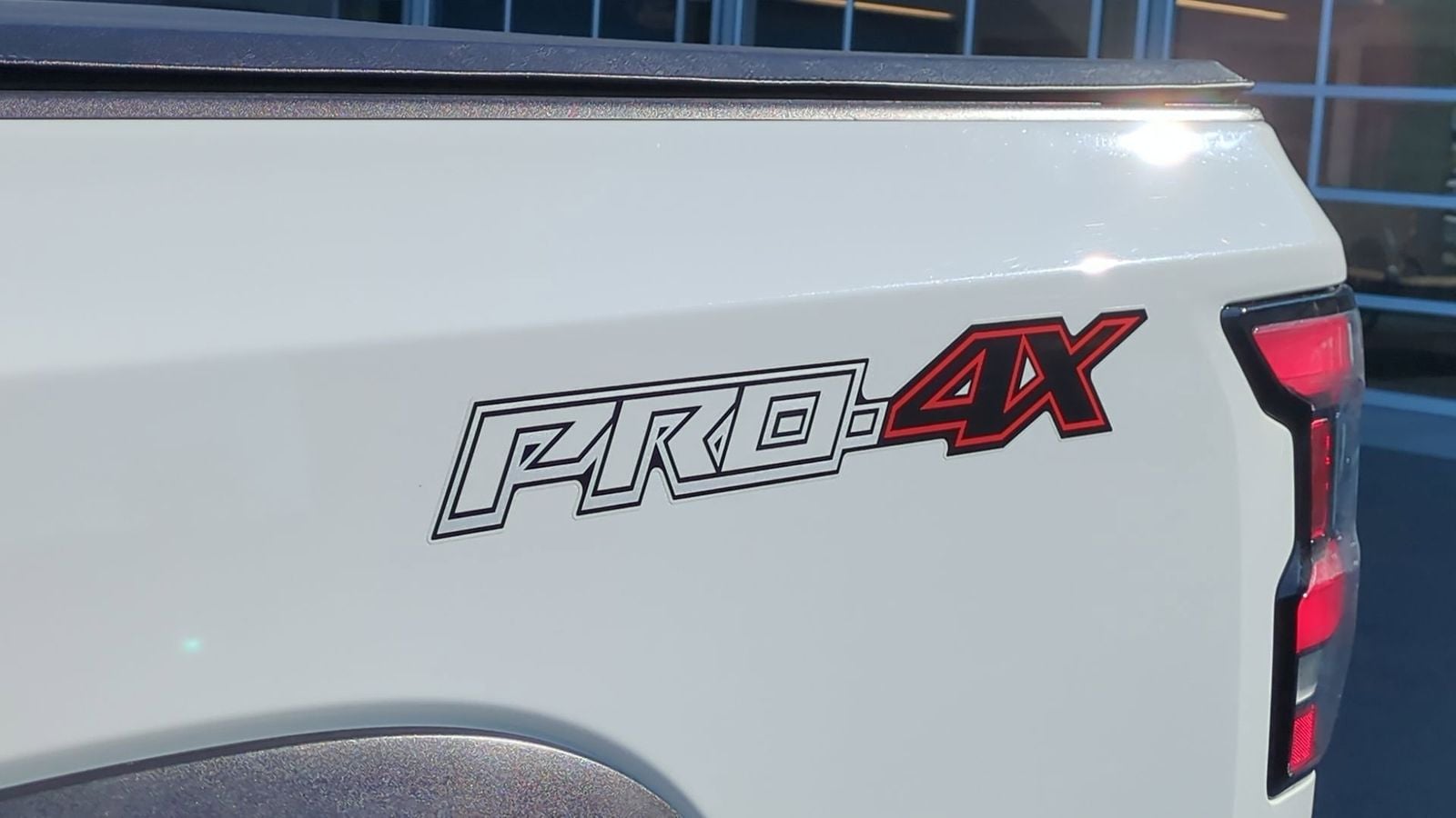 Thumbnail: 2022 Nissan Frontier - 14