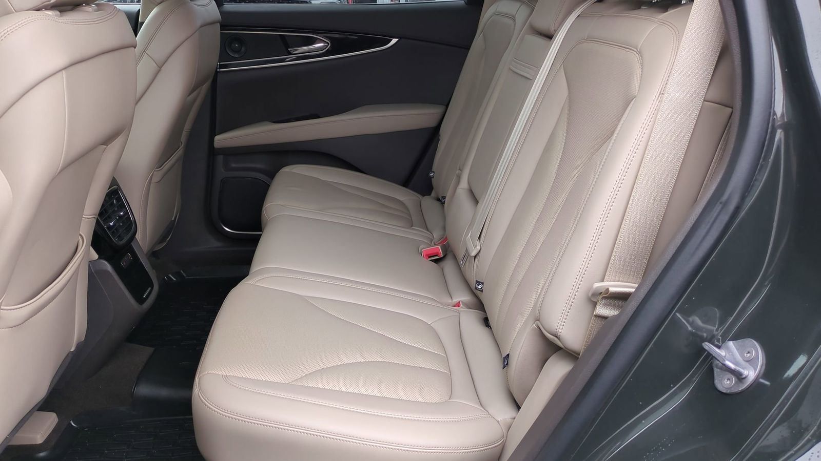 Thumbnail: 2022 Lincoln Nautilus - 20