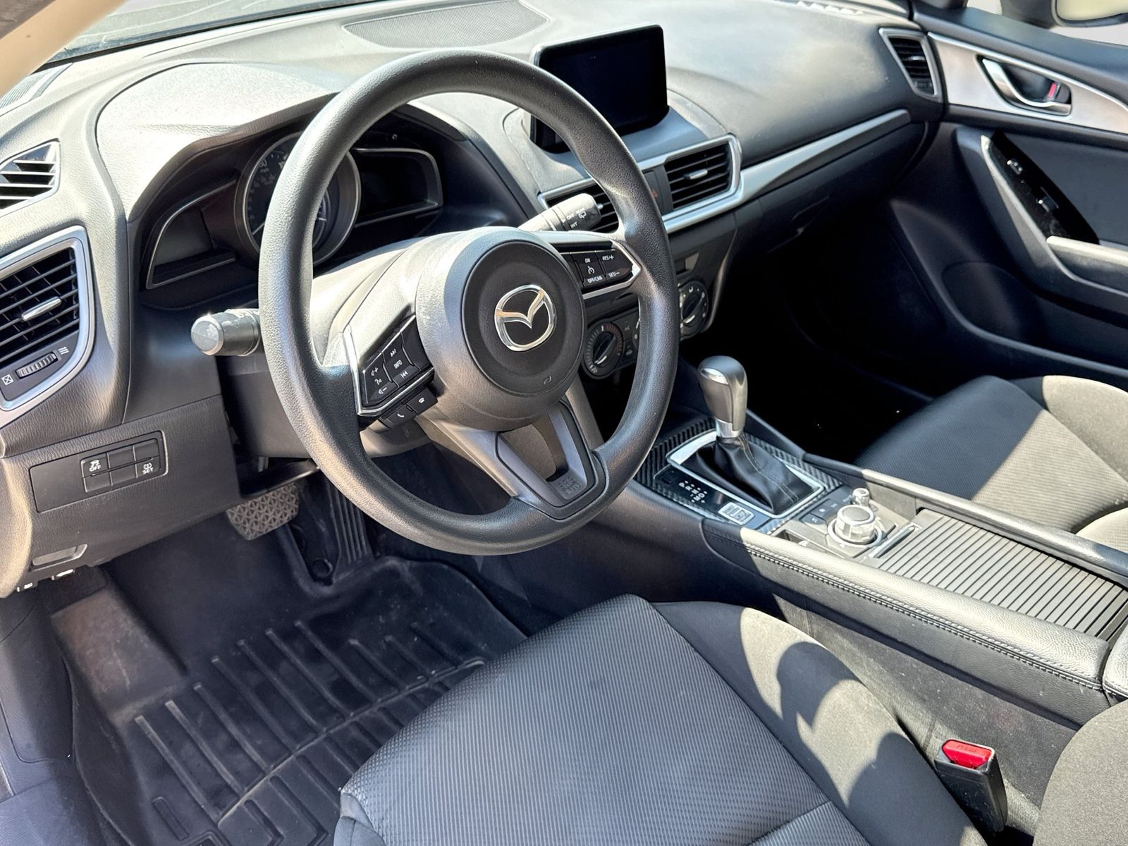 Thumbnail: 2018 Mazda Mazda3 - 2