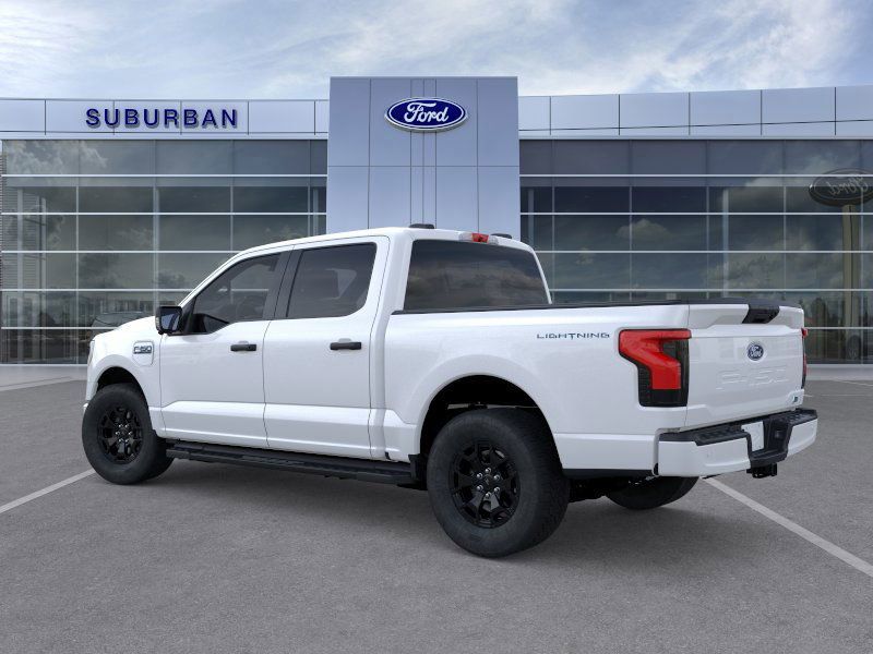 2025 Ford F-150 Lightning XLT photo 4