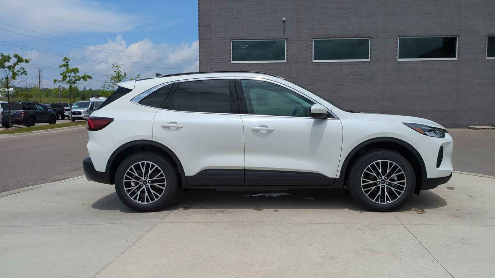 Thumbnail: 2025 Ford Escape - 7