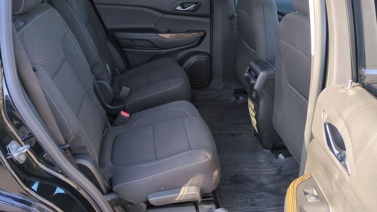 Thumbnail: 2019 GMC Acadia - 19