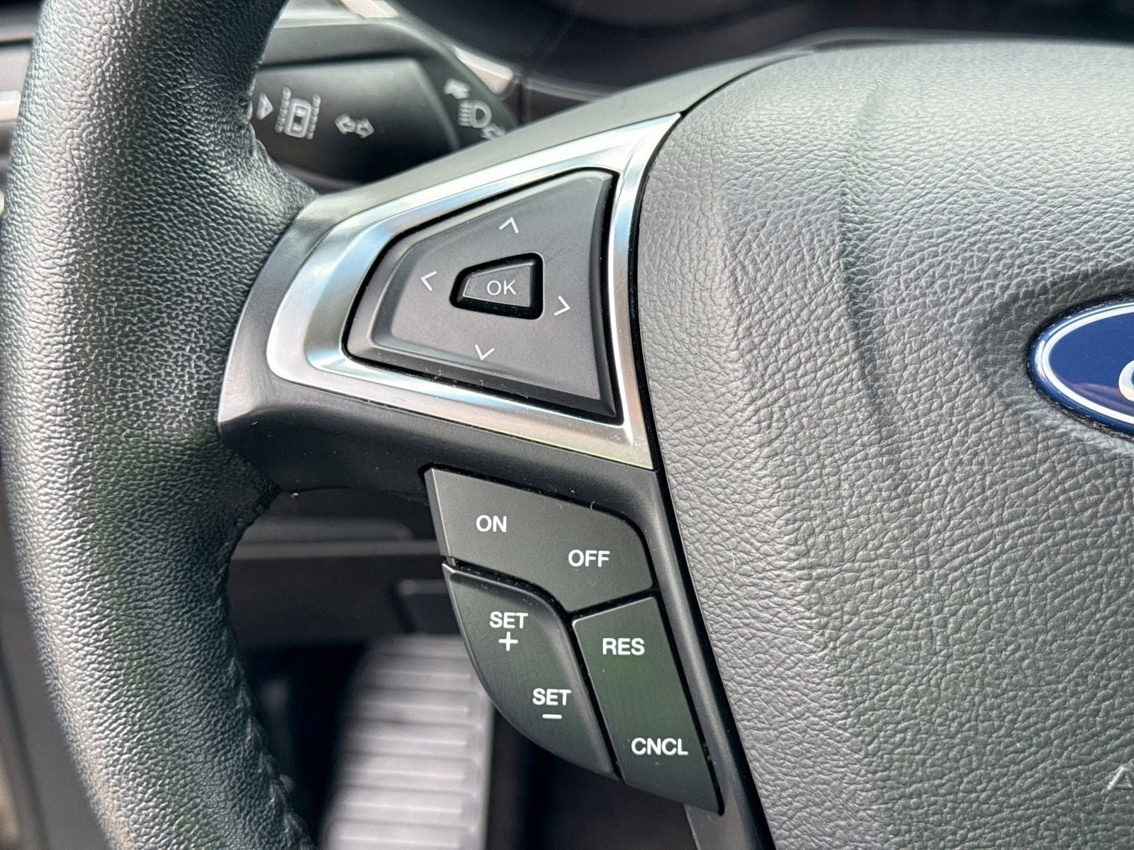 Thumbnail: 2020 Ford Edge - 22