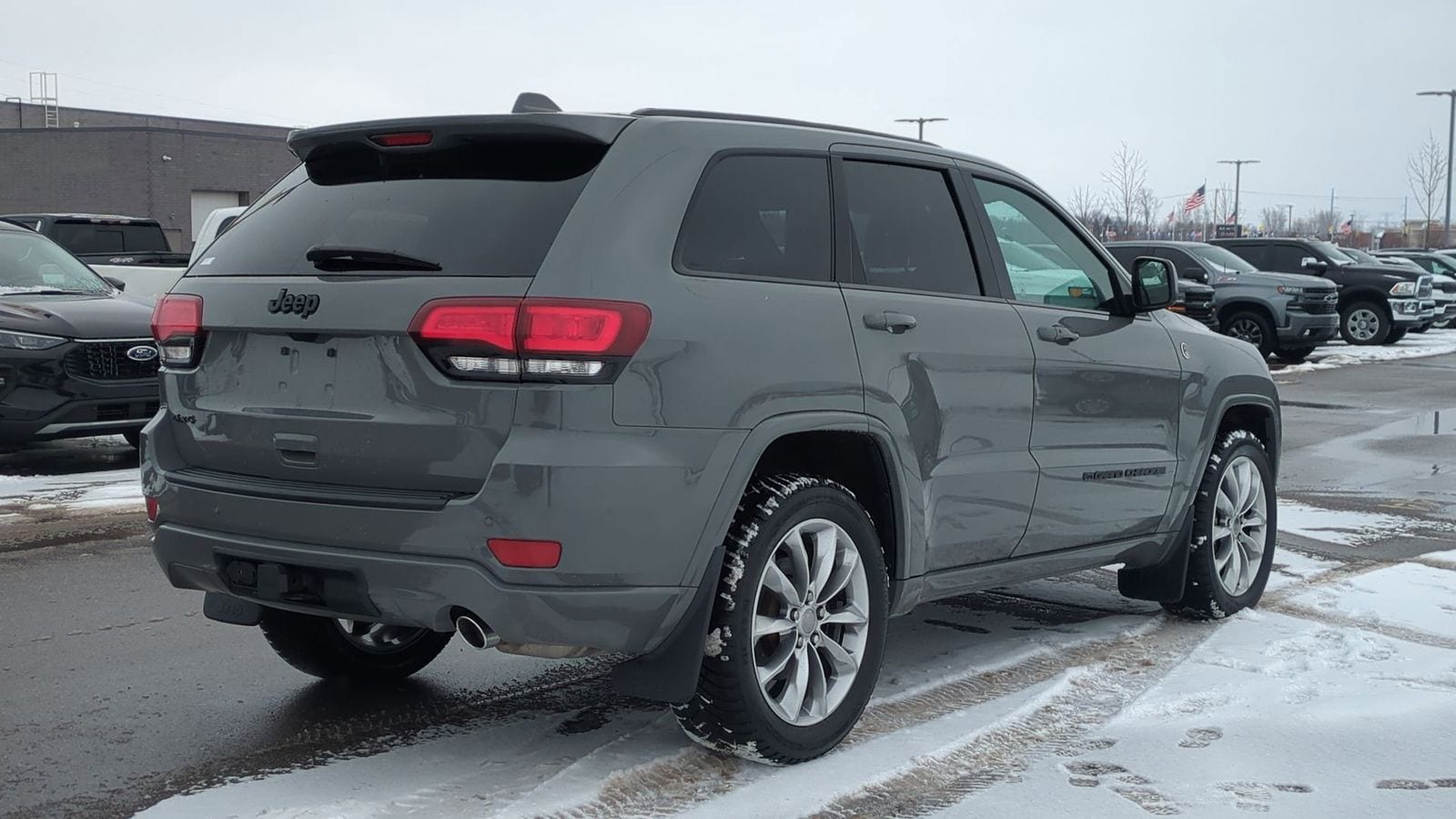Thumbnail: 2022 Jeep Grand Cherokee - 8
