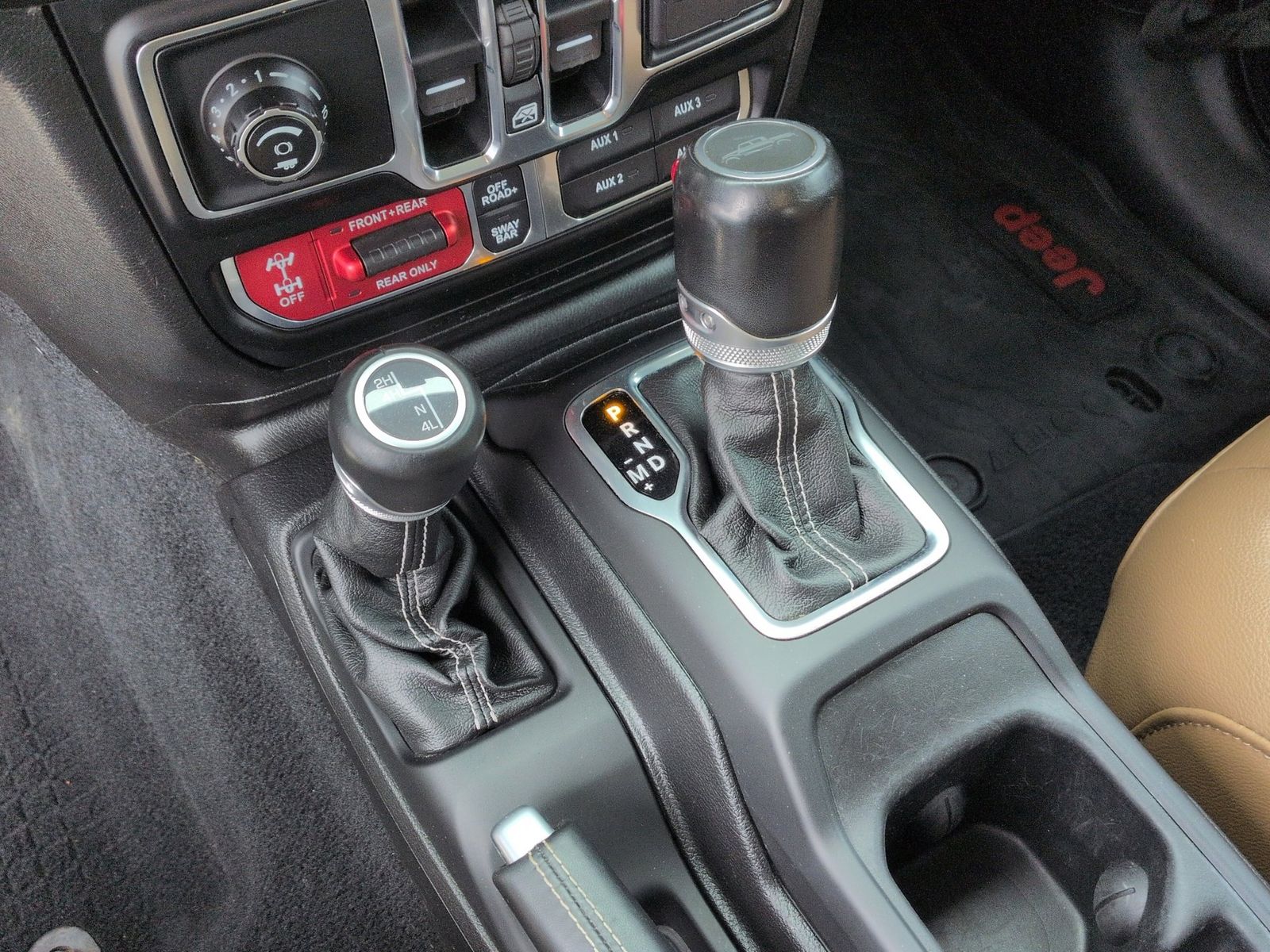 Thumbnail: 2020 Jeep Gladiator - 38