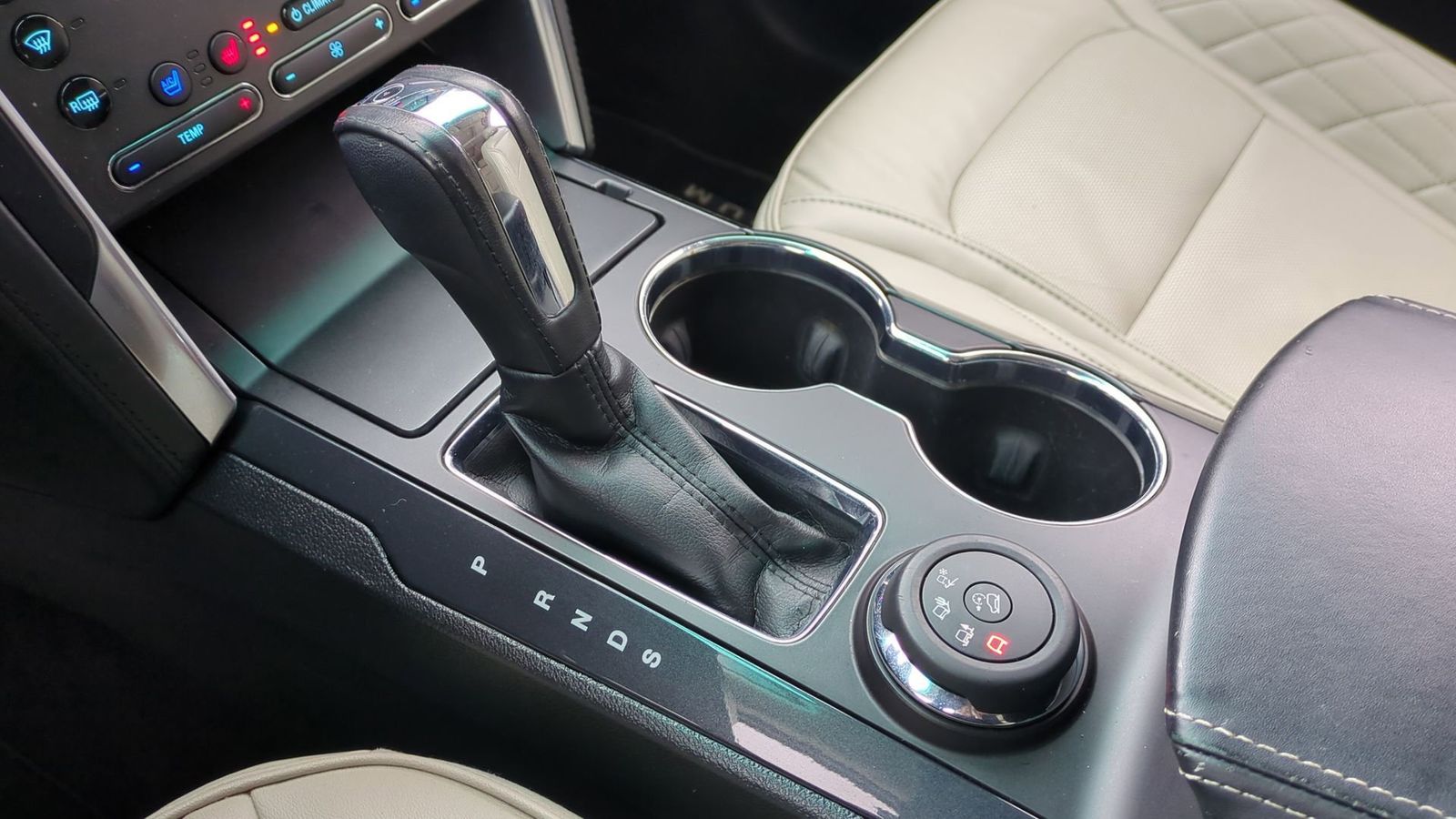 Thumbnail: 2016 Ford Explorer - 35