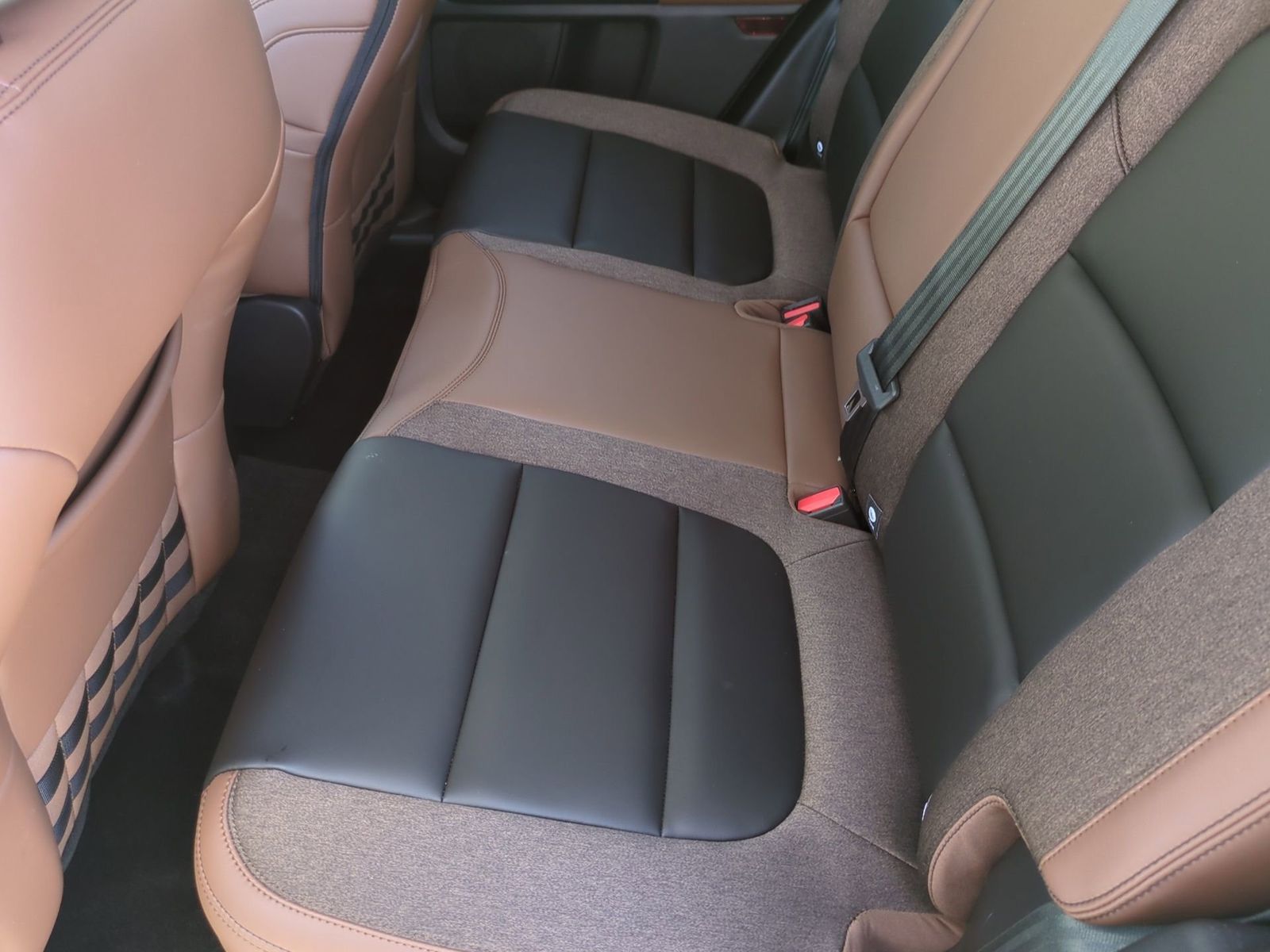 Thumbnail: 2025 Ford Bronco Sport - 18