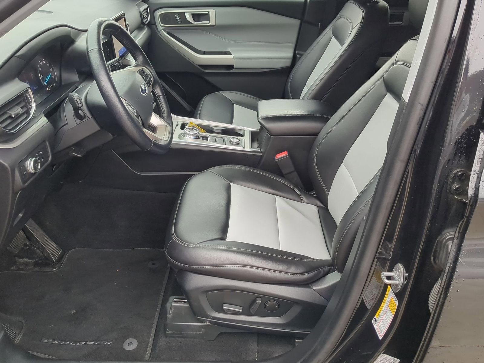 Thumbnail: 2022 Ford Explorer - 19