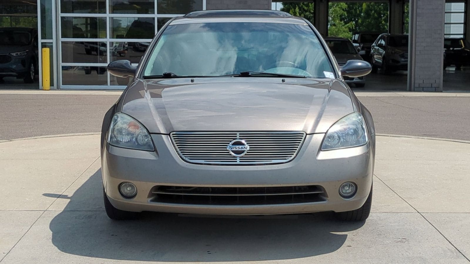 Thumbnail: 2003 Nissan Altima - 16