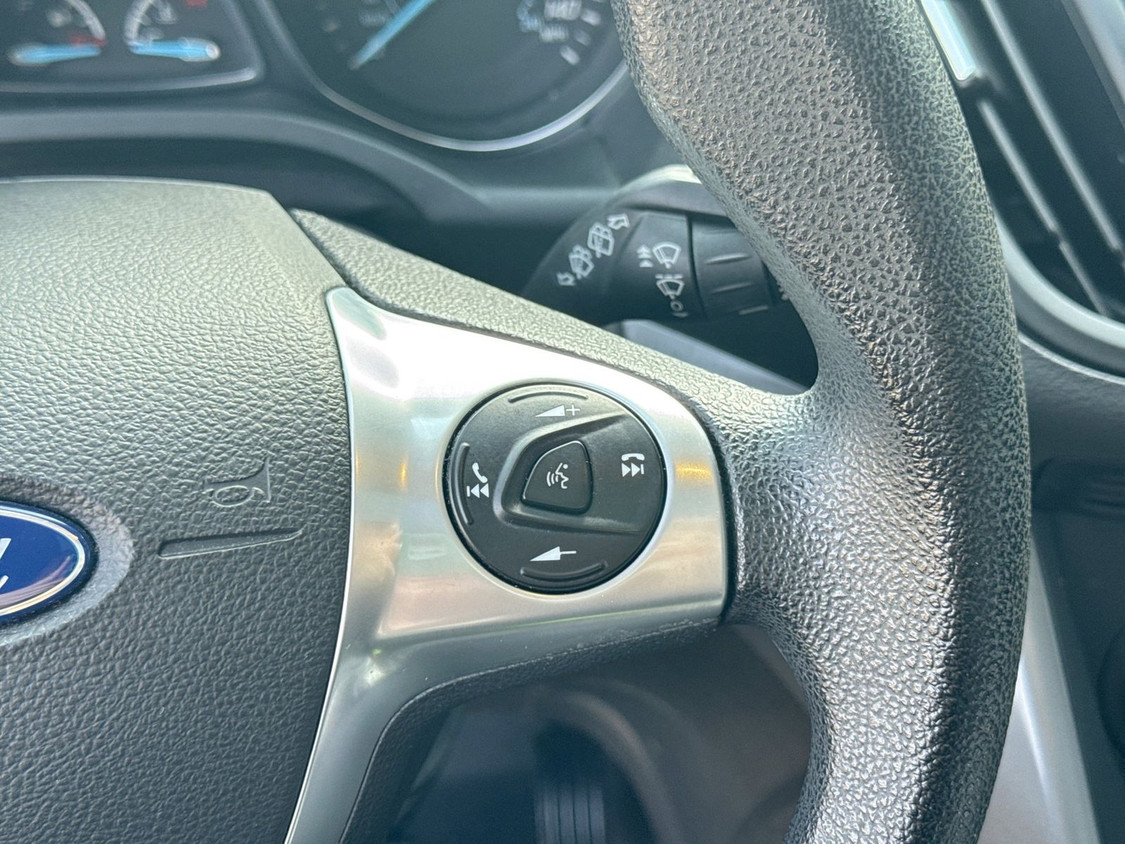 Thumbnail: 2015 Ford Escape - 26