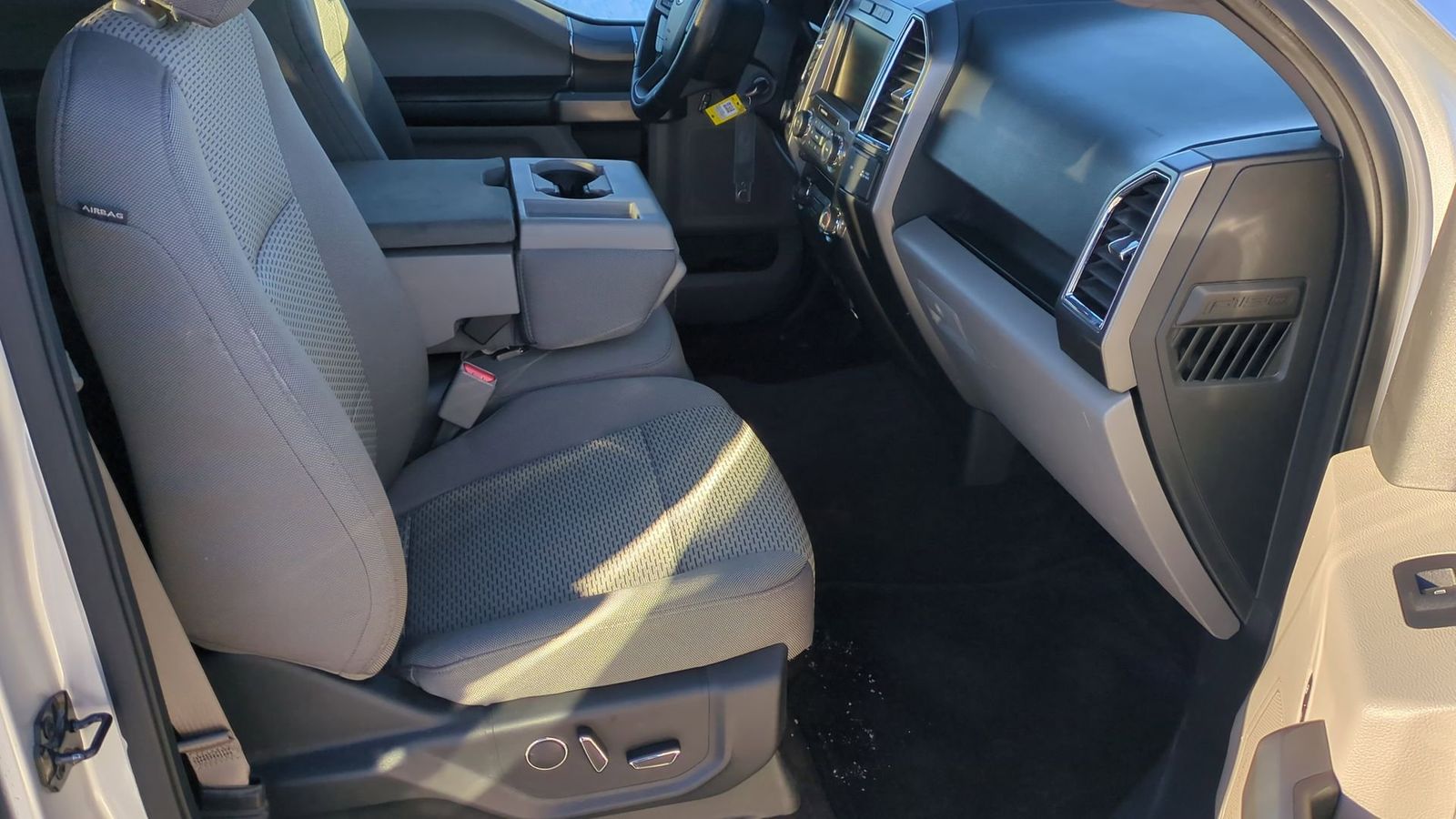 Thumbnail: 2015 Ford F-150 - 25