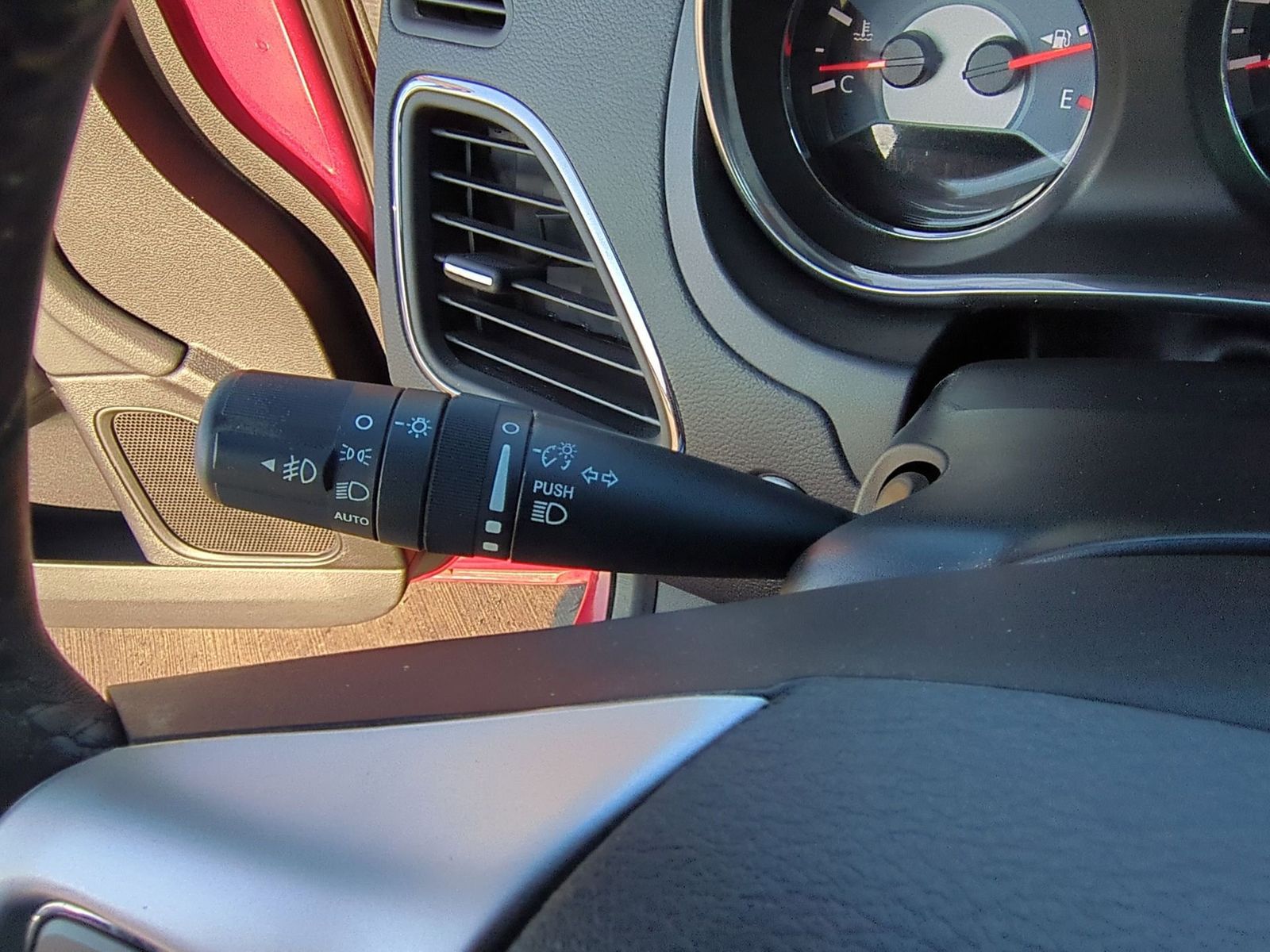 Thumbnail: 2013 Chrysler 200 - 28