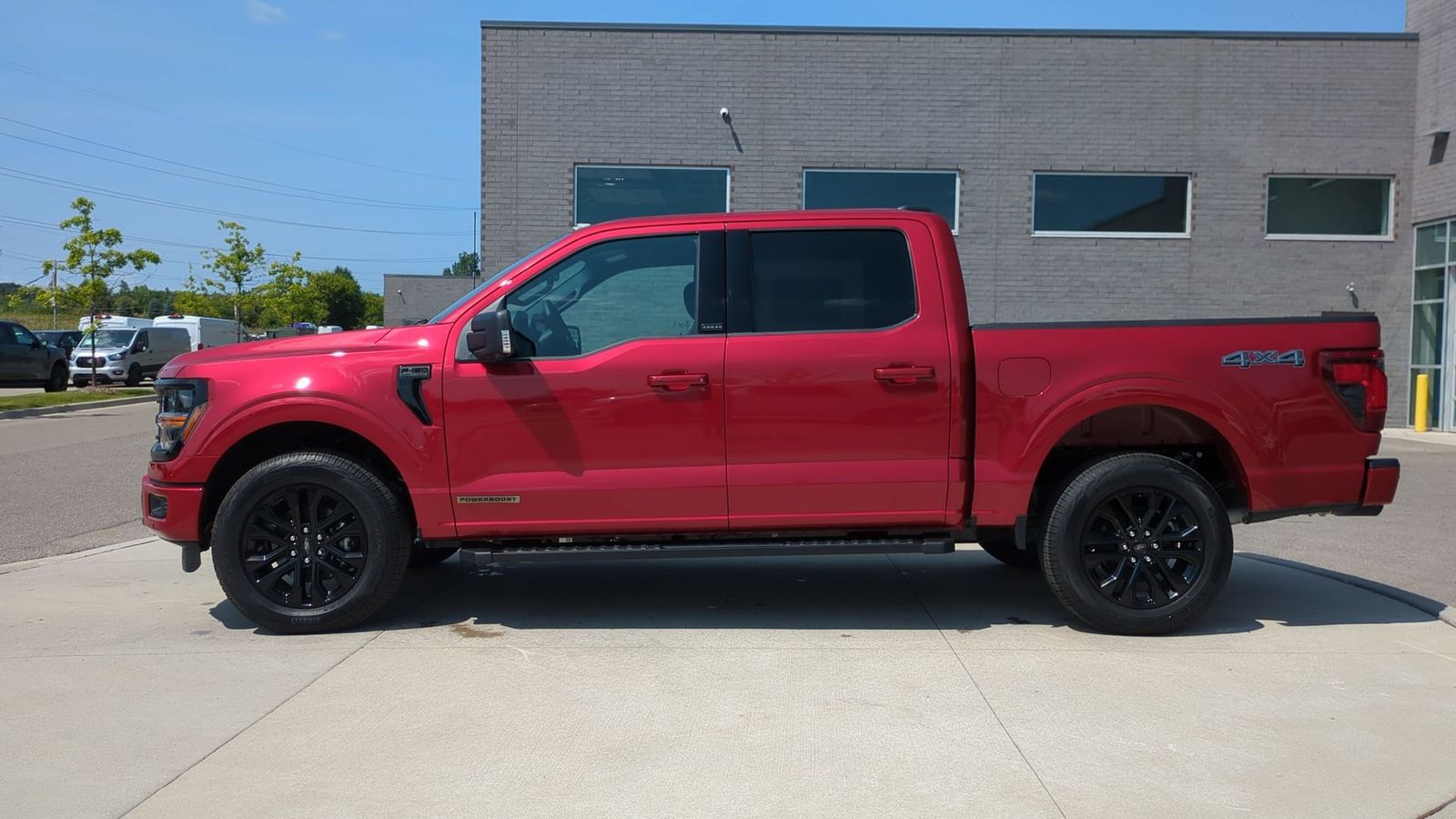 2025 Ford F-150 XLT photo 2
