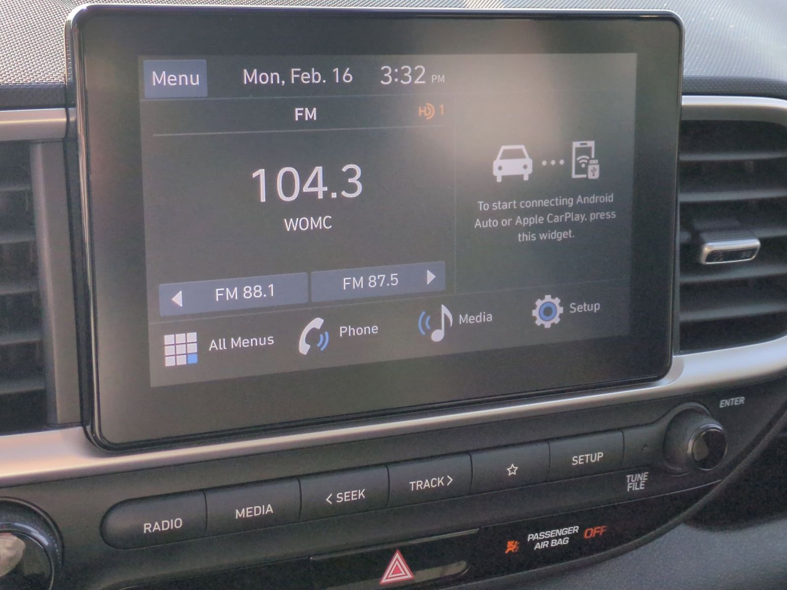 Thumbnail: 2023 Hyundai Venue - 32