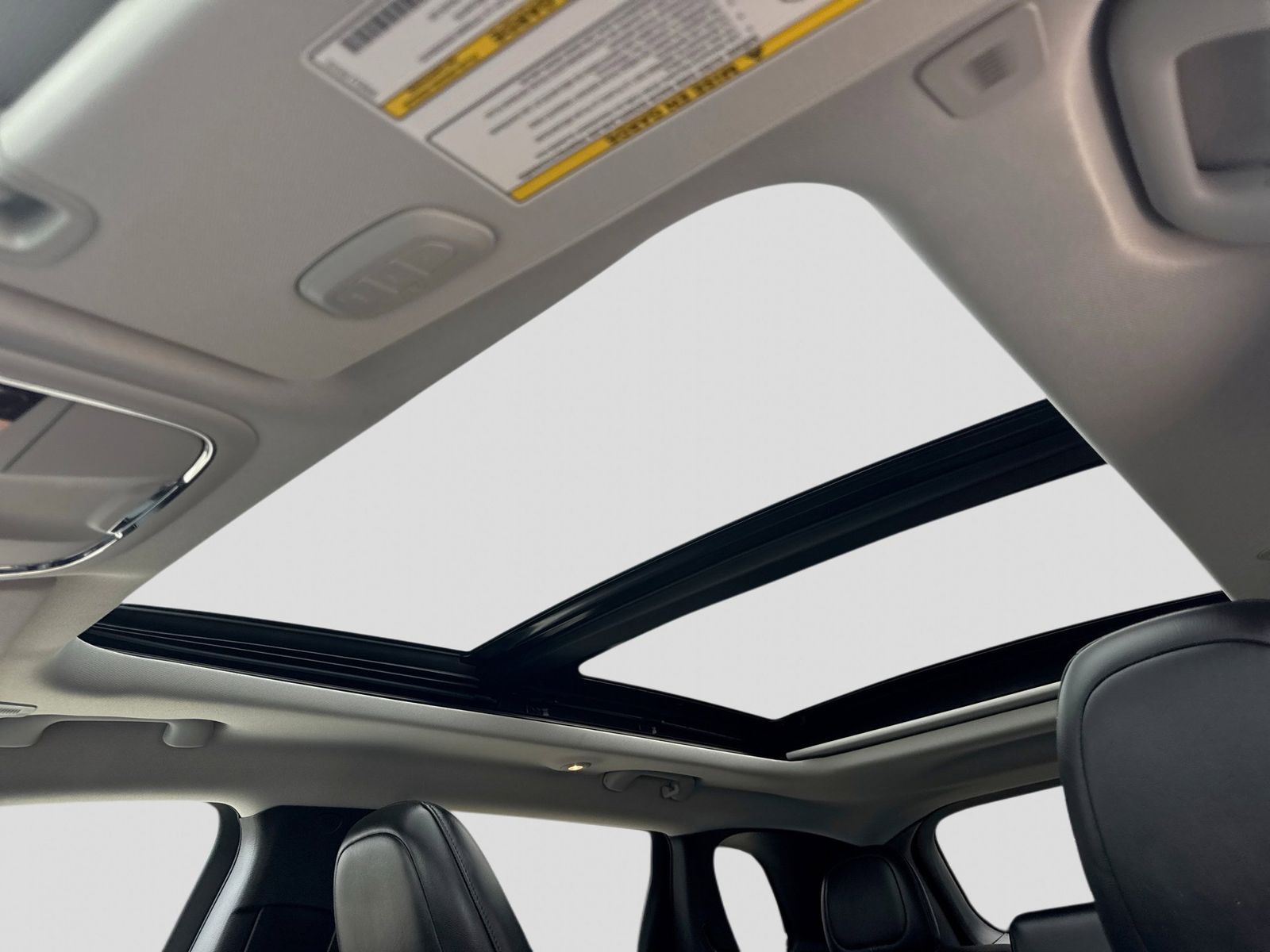 Thumbnail: 2019 Jeep Cherokee - 22