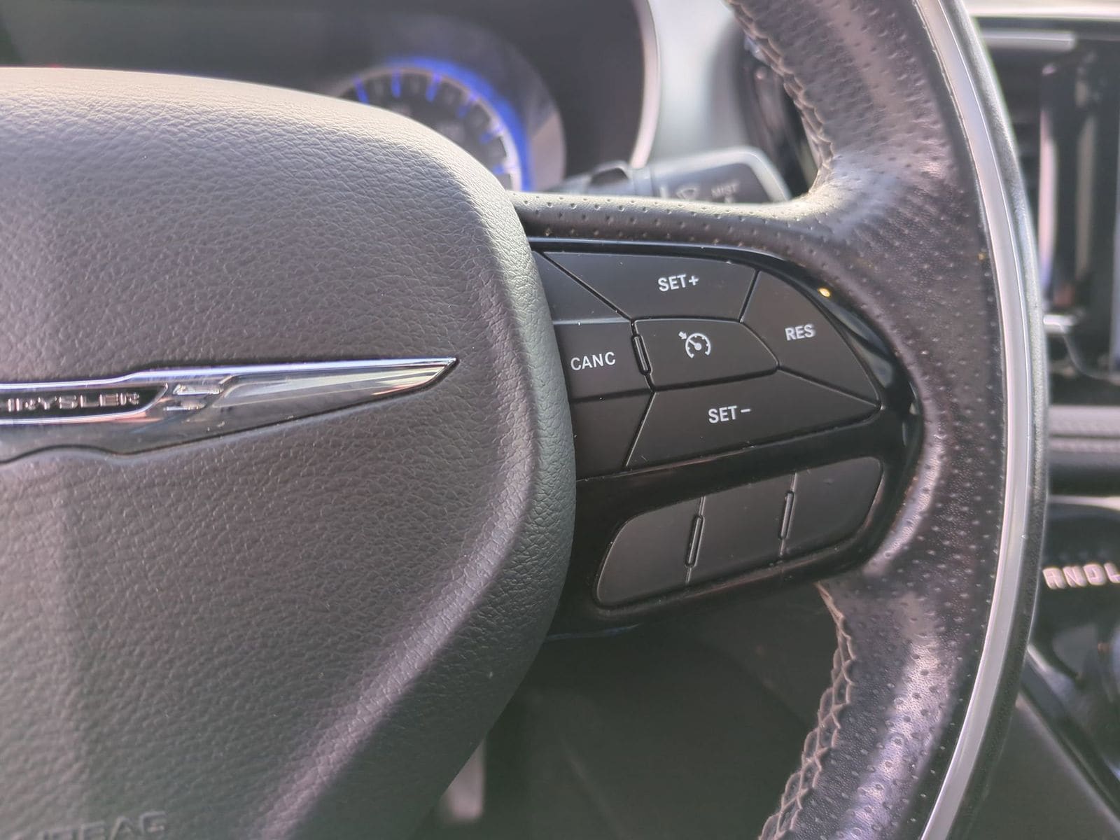 Thumbnail: 2019 Chrysler Pacifica - 35