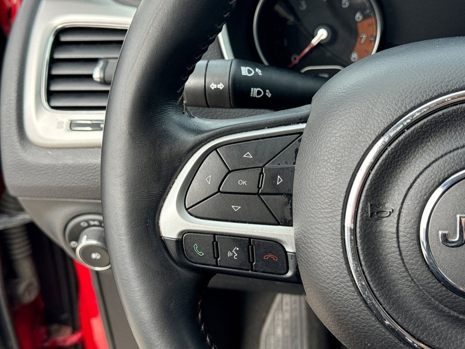 Thumbnail: 2018 Jeep Compass - 23