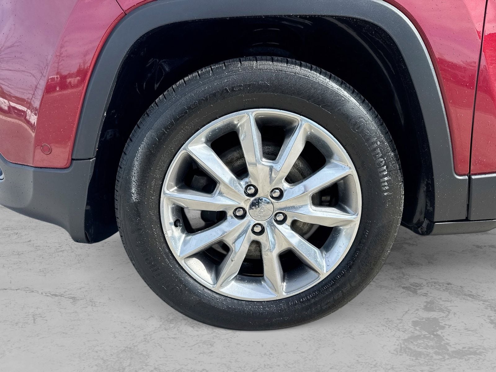 Thumbnail: 2014 Jeep Cherokee - 17