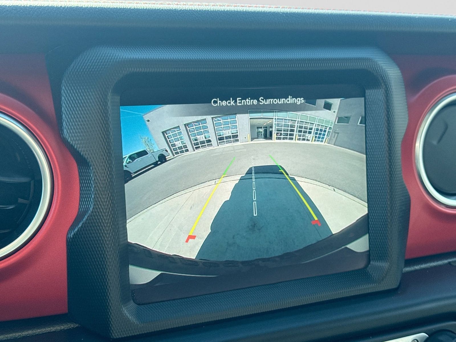 Thumbnail: 2021 Jeep Wrangler - 32