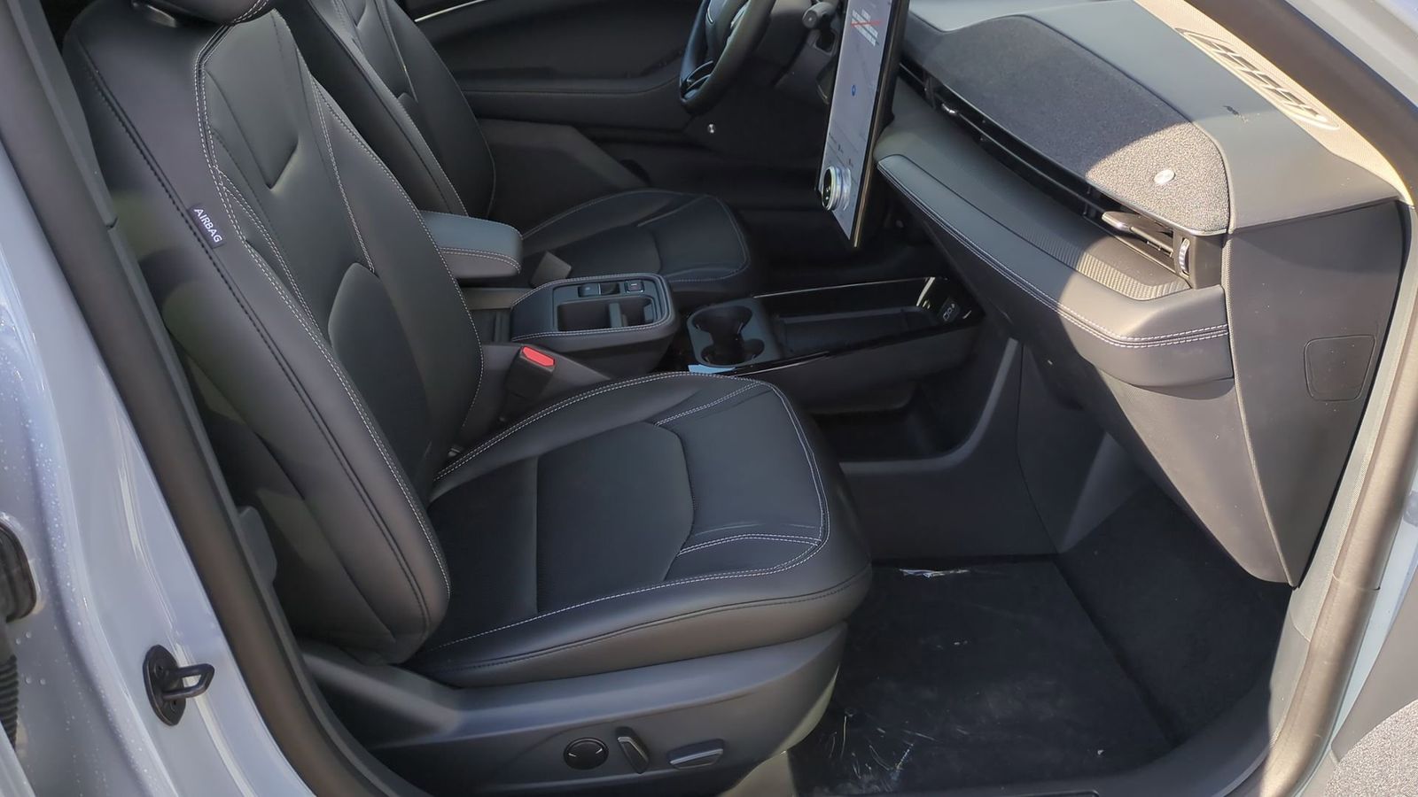 Thumbnail: 2025 Ford Mustang Mach-E - 20